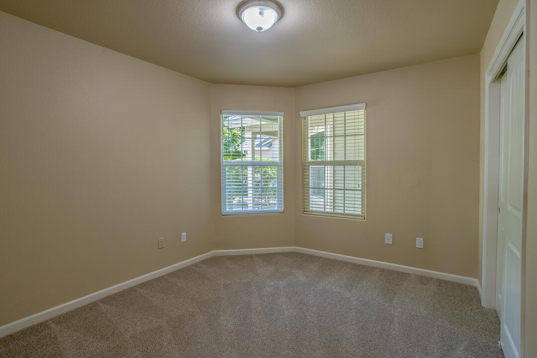 4205 W Buena Vista Ave, Visalia, CA 93291
