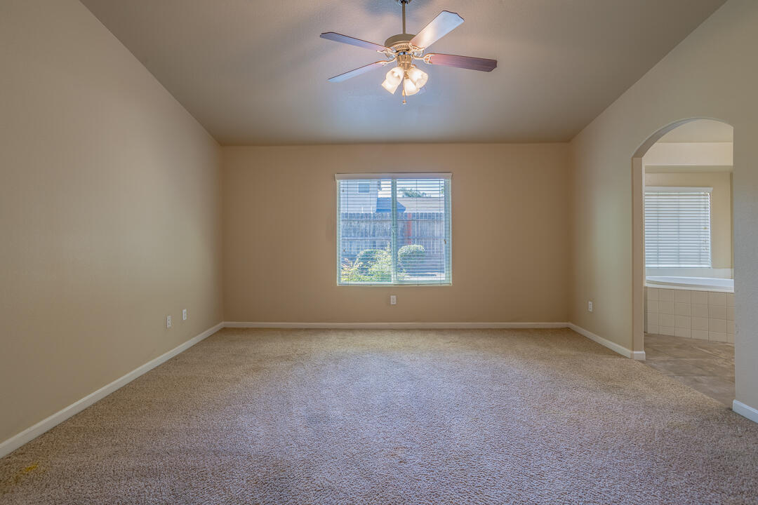4205 W Buena Vista Ave, Visalia, CA 93291