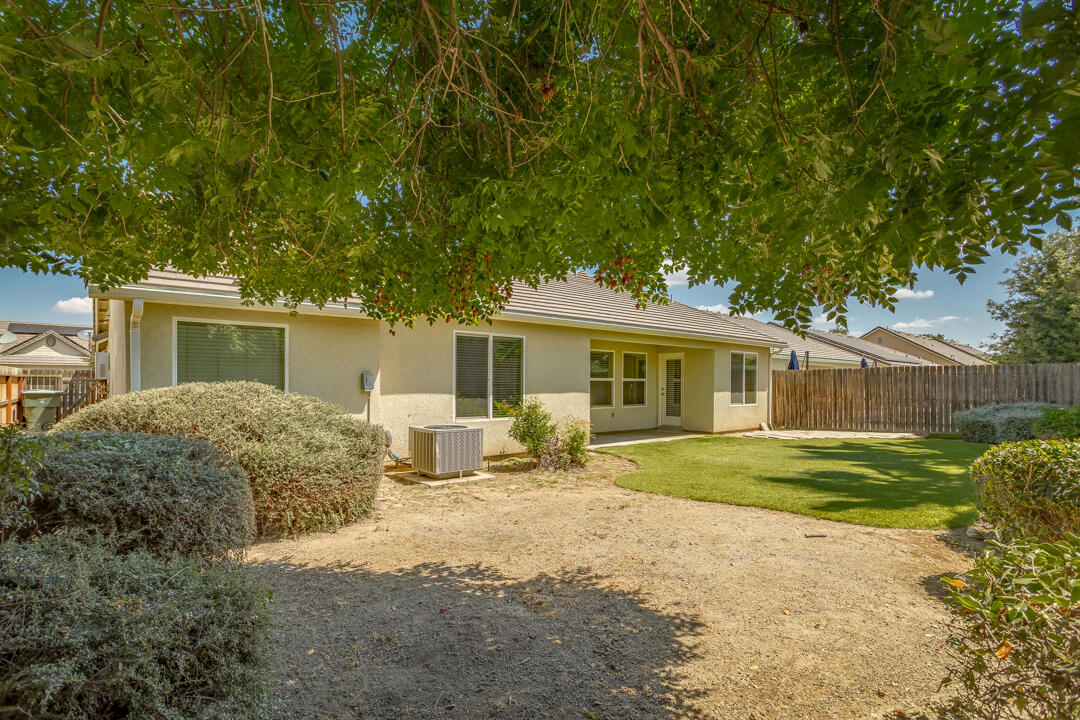 4205 W Buena Vista Ave, Visalia, CA 93291