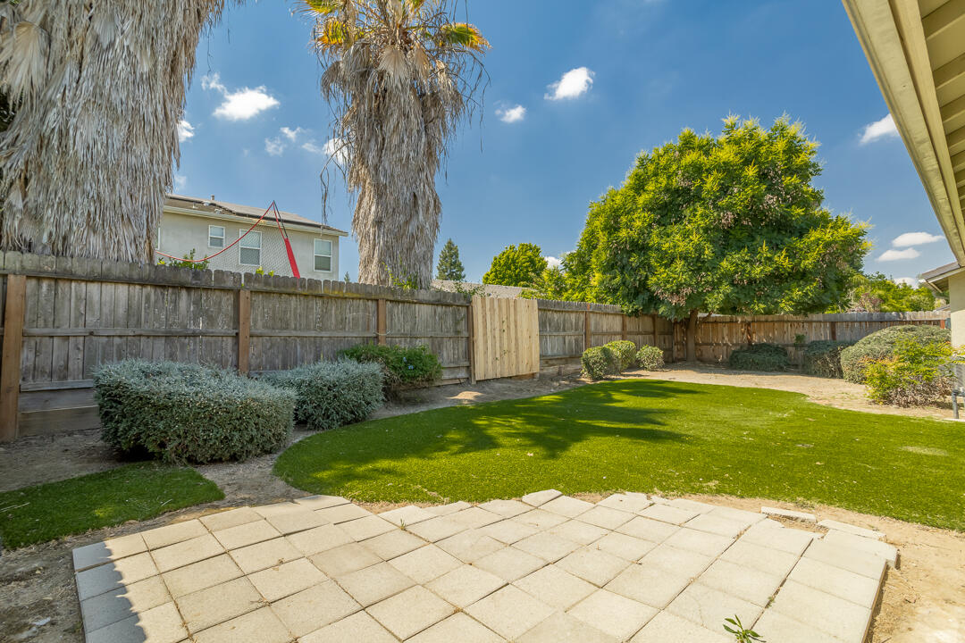4205 W Buena Vista Ave, Visalia, CA 93291