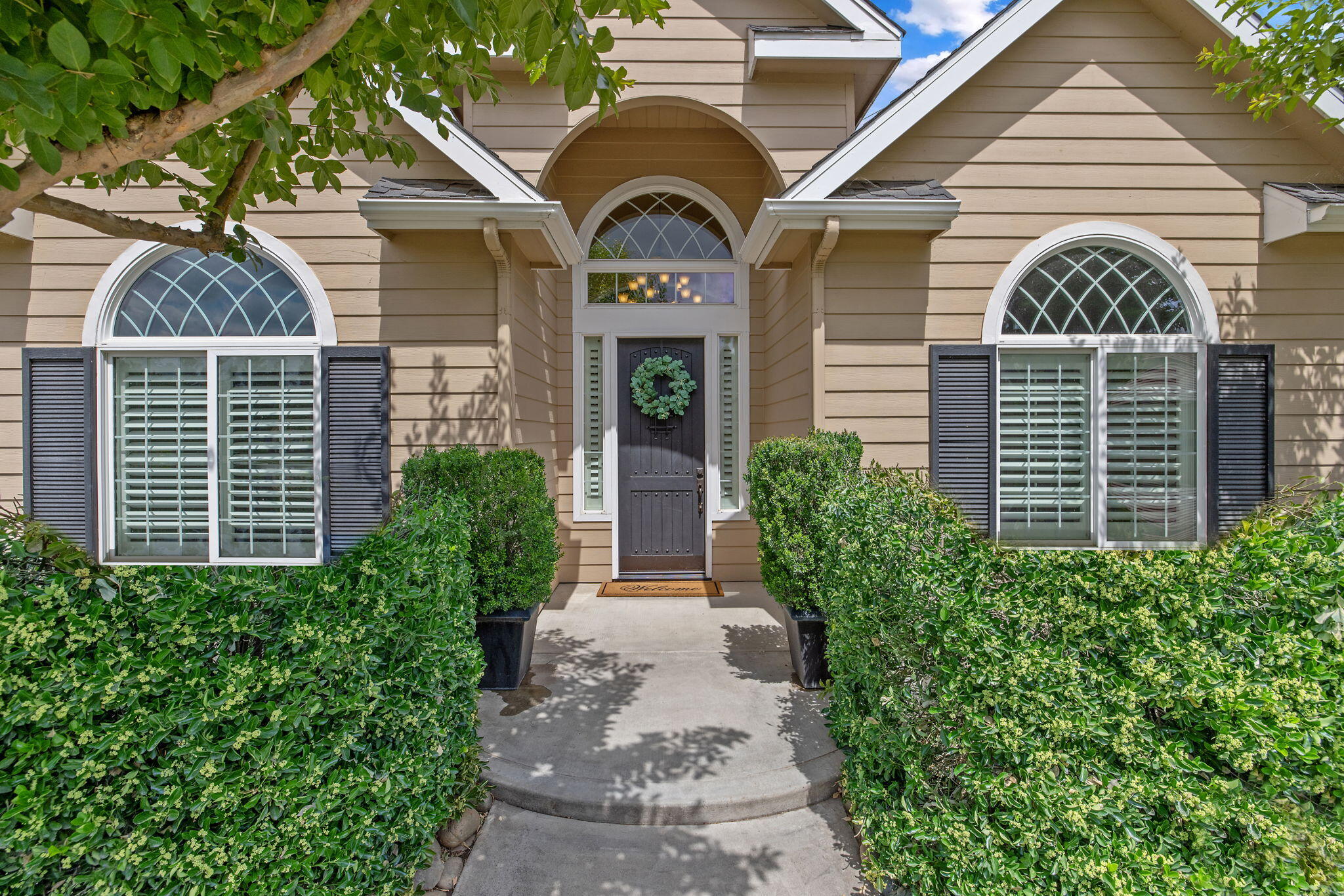 2015 S El Cajon Ct, Visalia, CA 93277