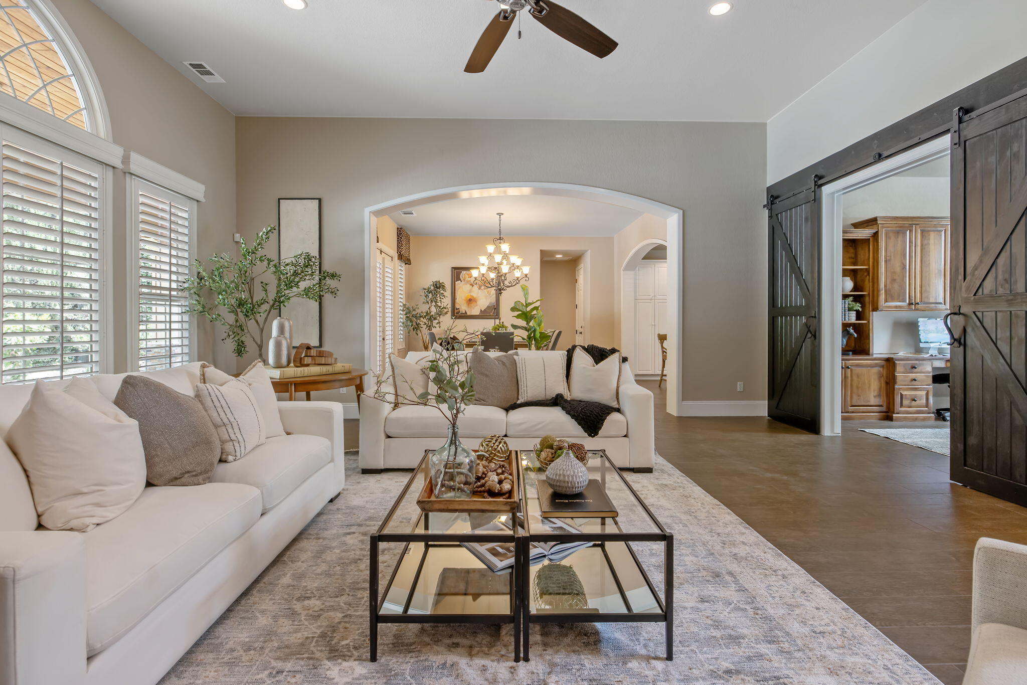 2015 S El Cajon Ct, Visalia, CA 93277