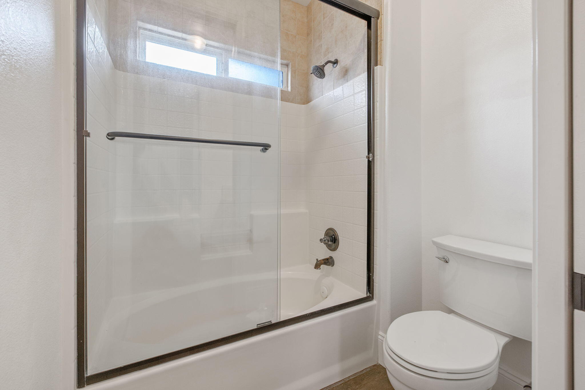 2015 S El Cajon Ct, Visalia, CA 93277