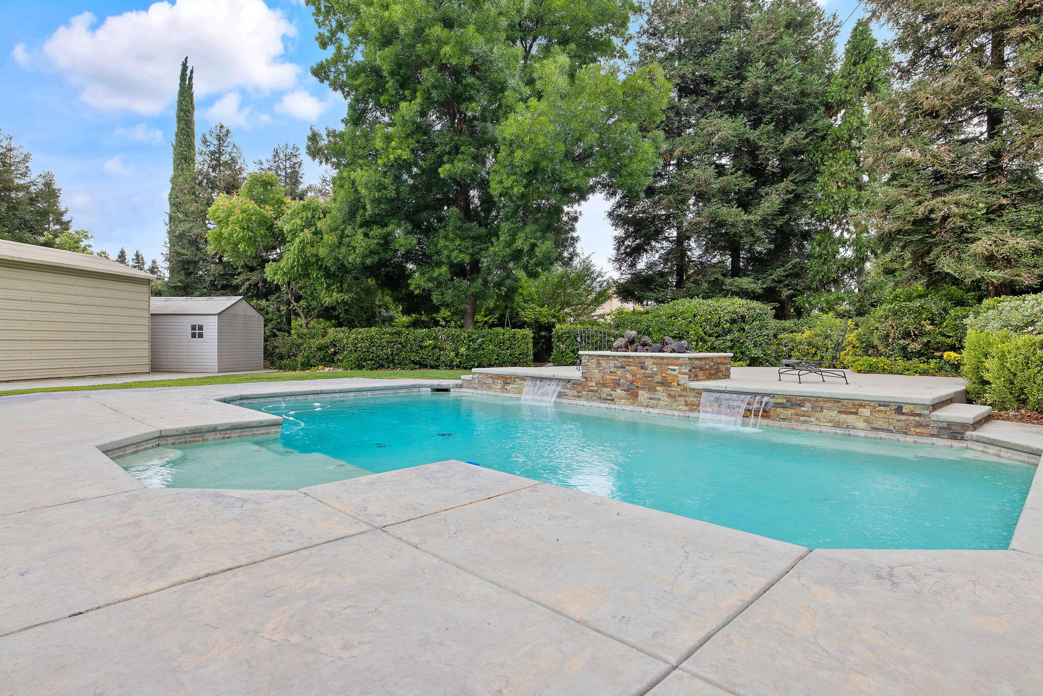 2015 S El Cajon Ct, Visalia, CA 93277