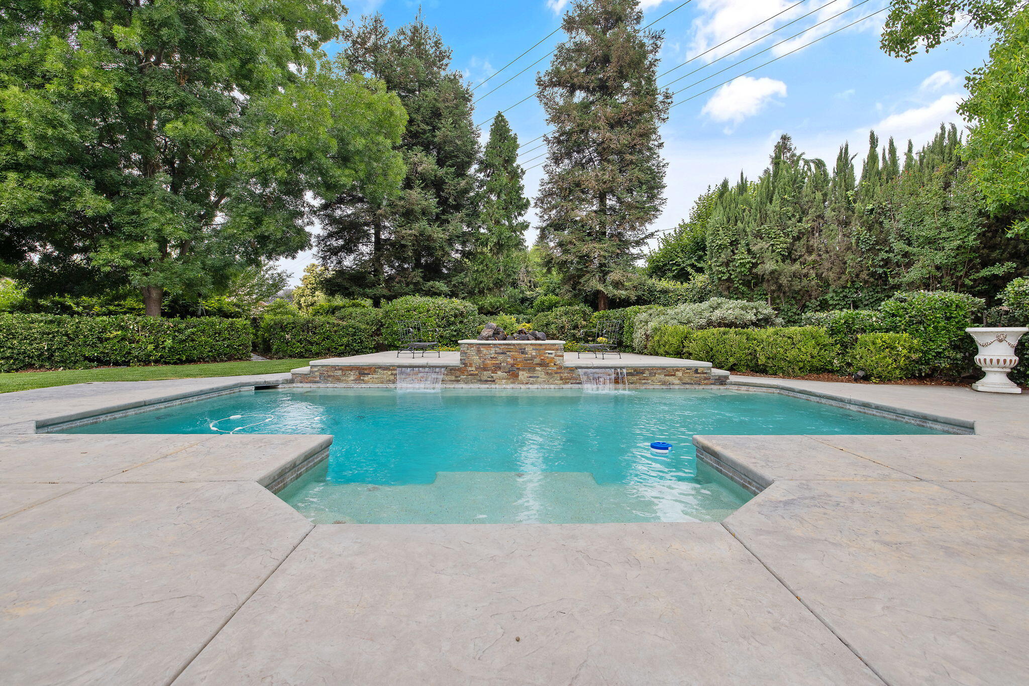 2015 S El Cajon Ct, Visalia, CA 93277