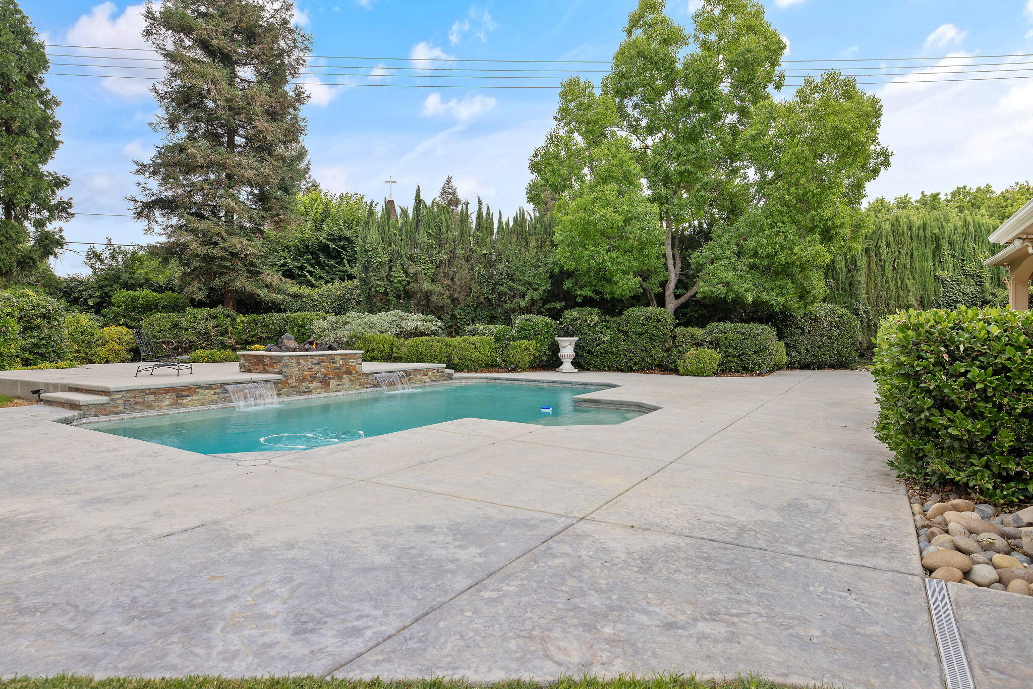2015 S El Cajon Ct, Visalia, CA 93277