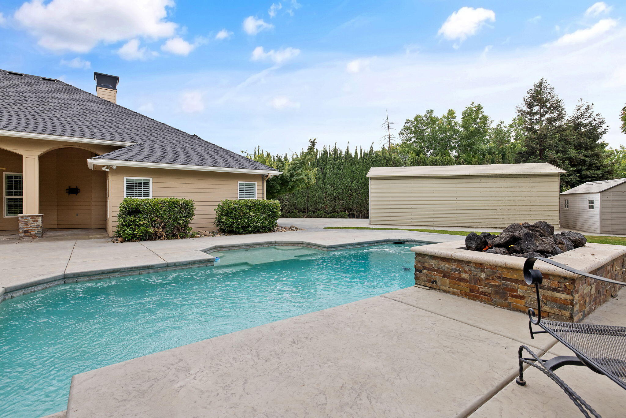 2015 S El Cajon Ct, Visalia, CA 93277