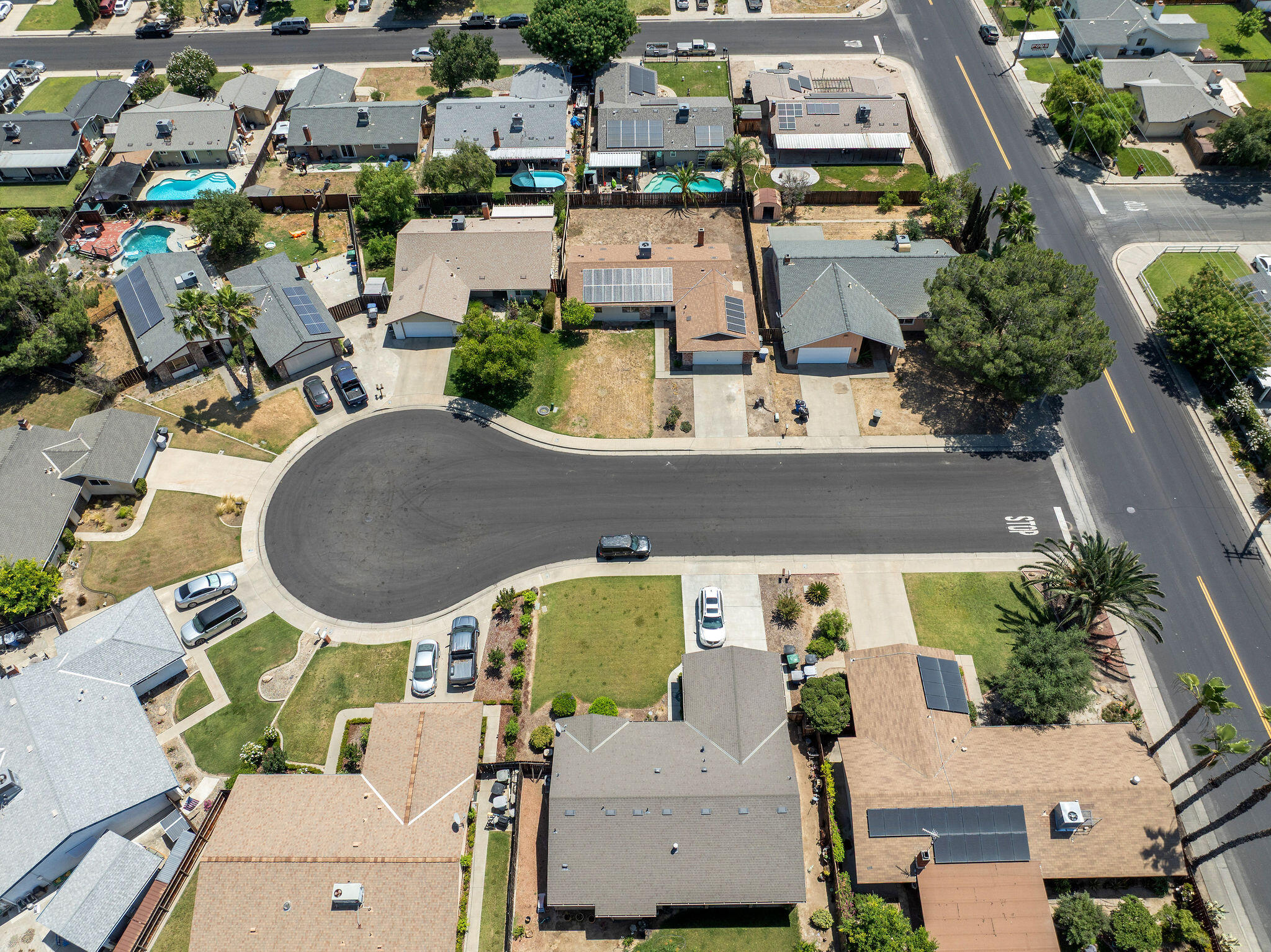 2117 Beechwood Ct, Hanford, CA 93230