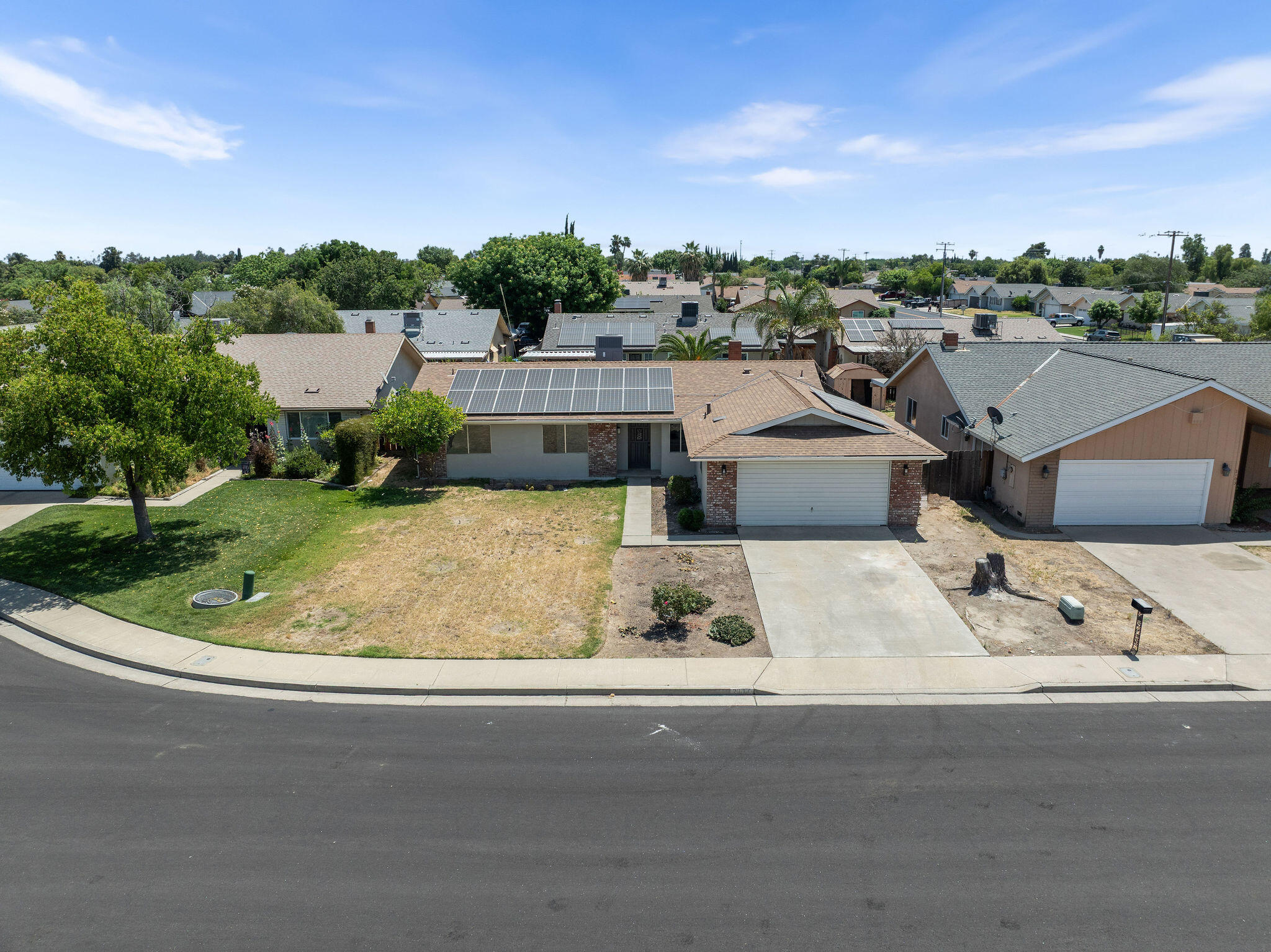 2117 Beechwood Ct, Hanford, CA 93230