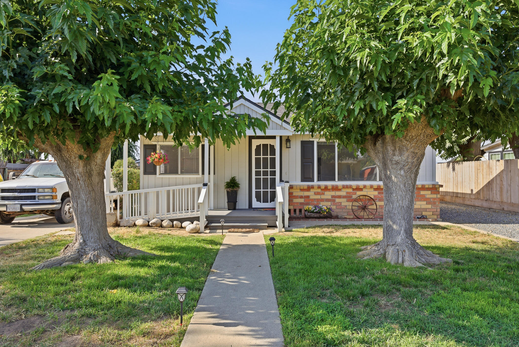 16534 Ave 291, Visalia, CA 93292