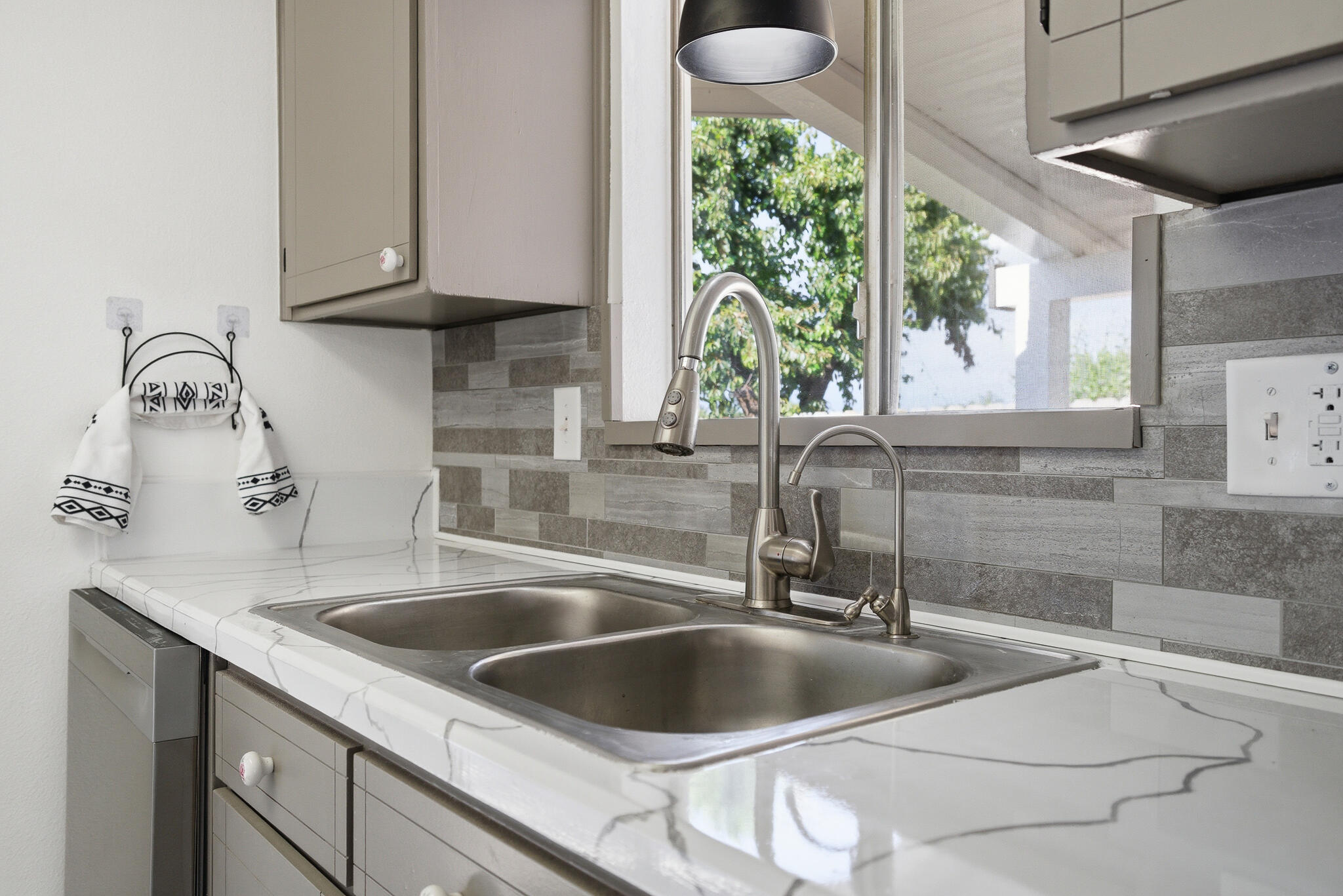 16534 Ave 291, Visalia, CA 93292