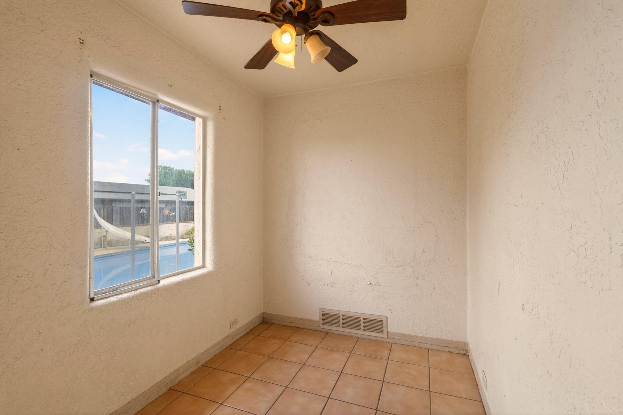 17809 Ave 280, Exeter, CA 93221