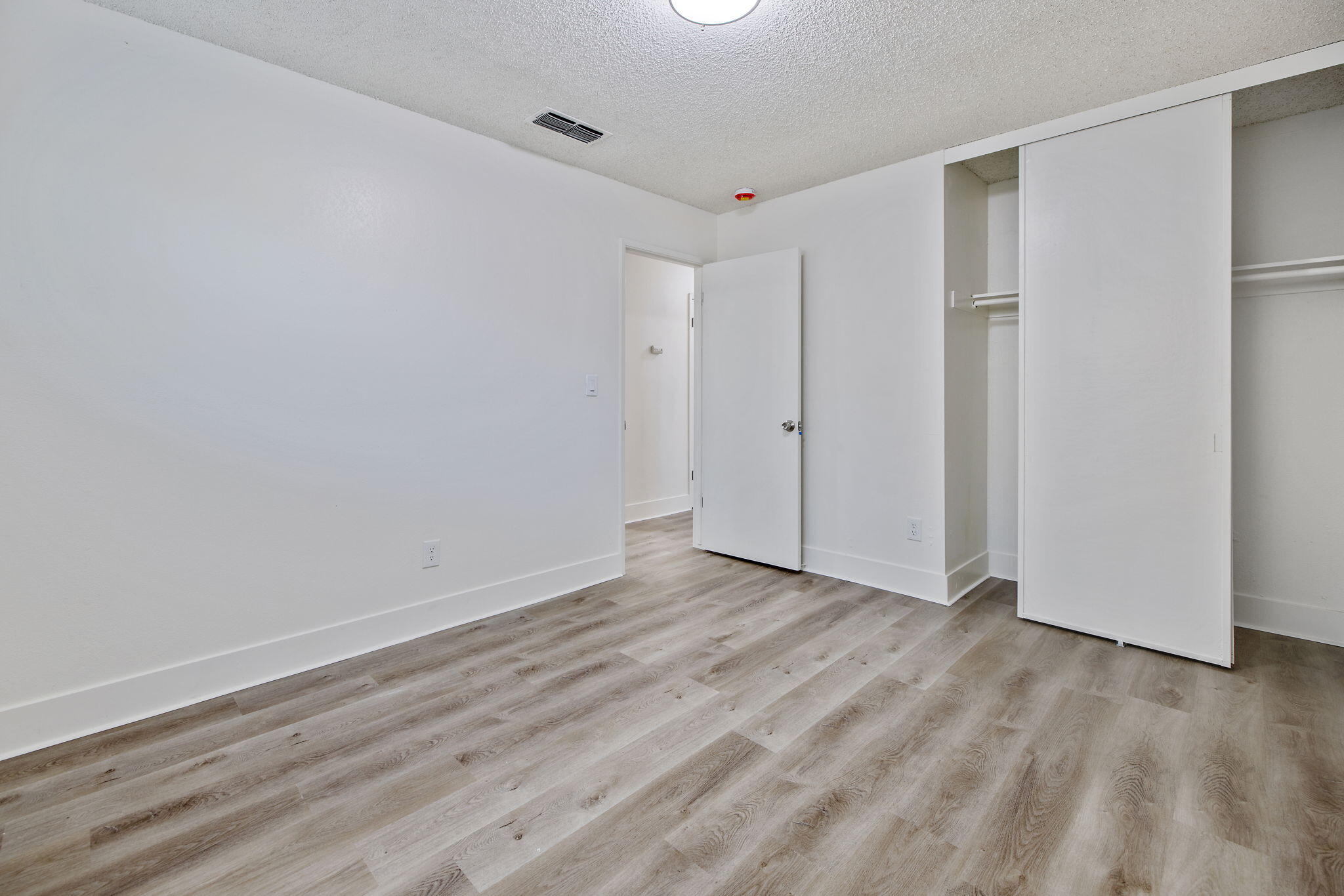 534 W Swift Ave, Fresno, CA 93705