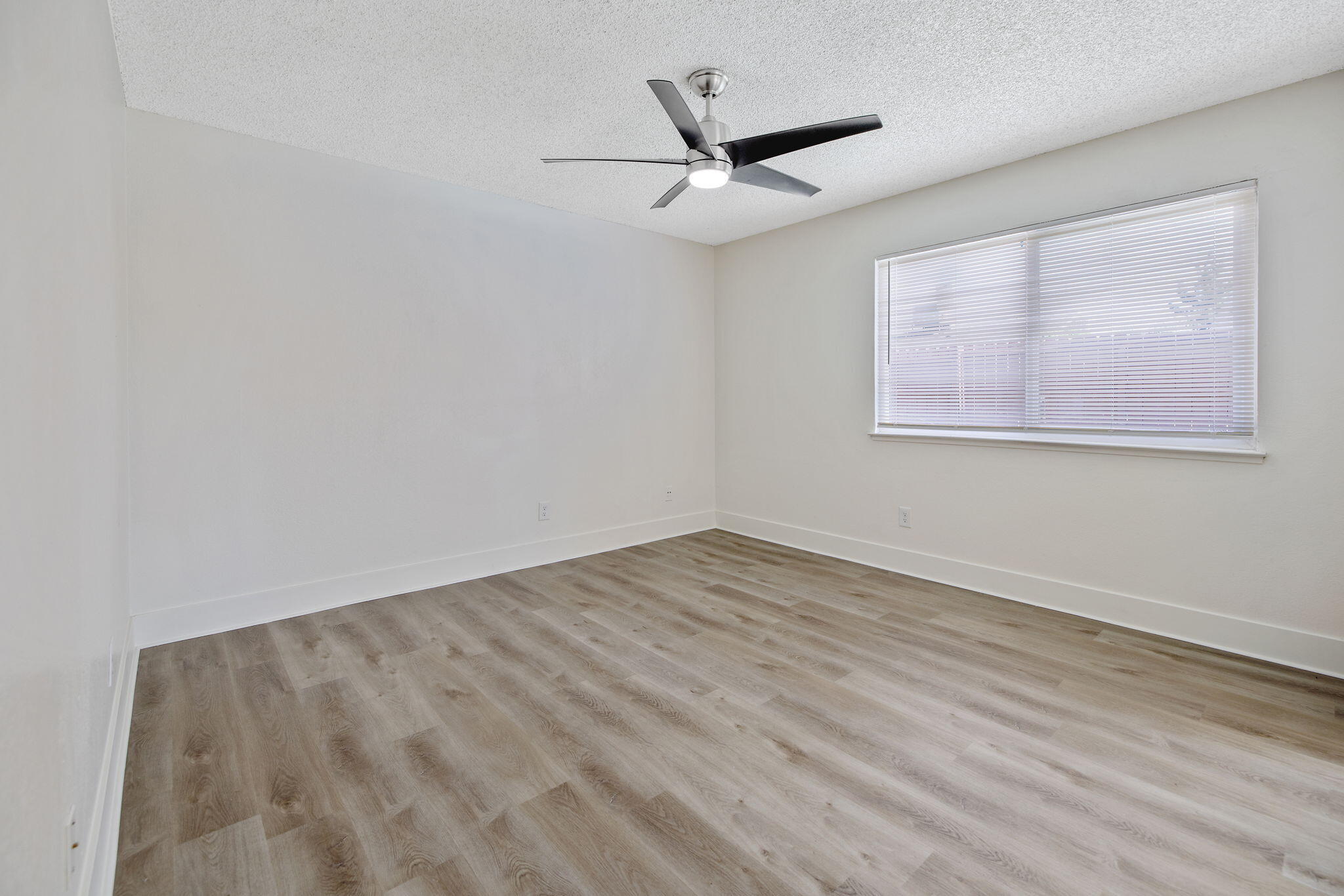 534 W Swift Ave, Fresno, CA 93705