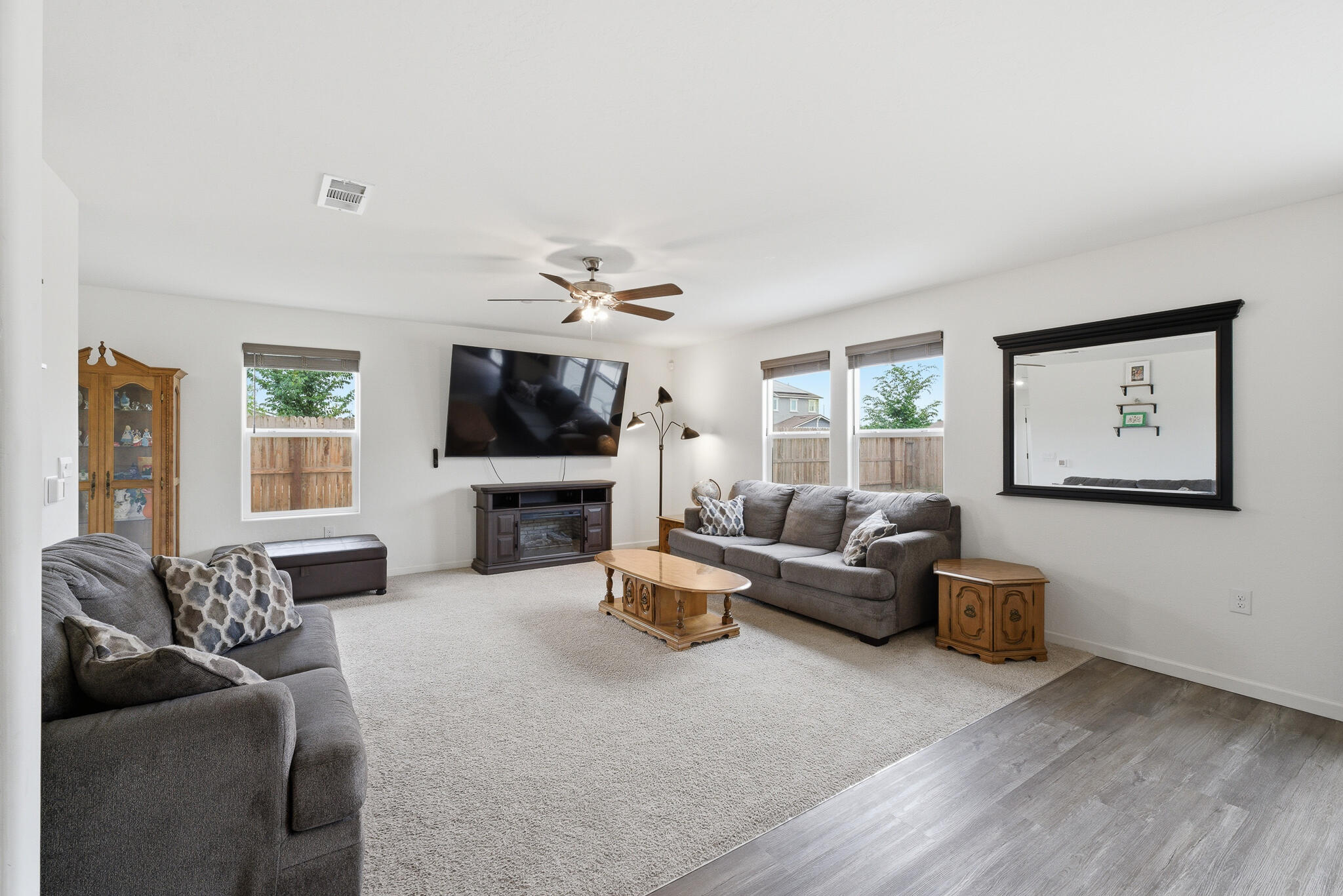 1143 E Packwood Ave, Visalia, CA 93292