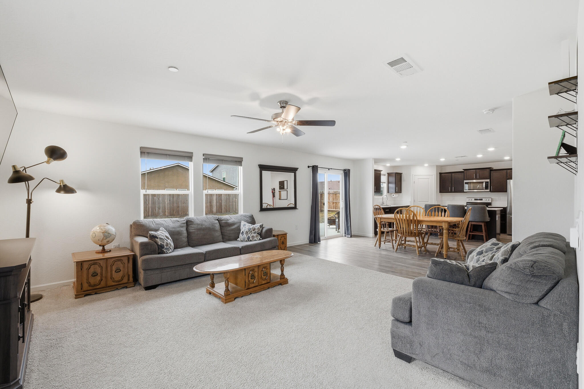 1143 E Packwood Ave, Visalia, CA 93292