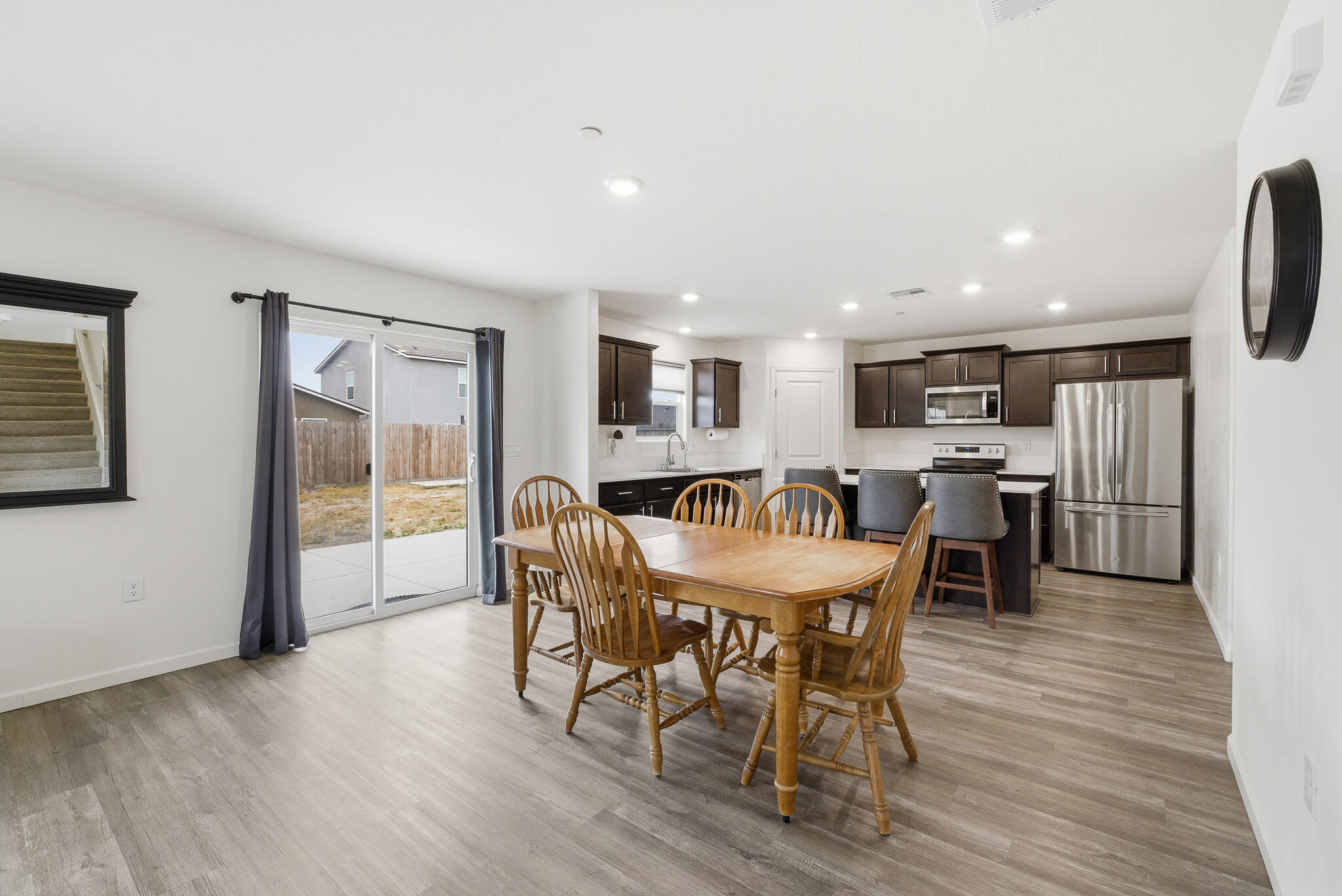 1143 E Packwood Ave, Visalia, CA 93292