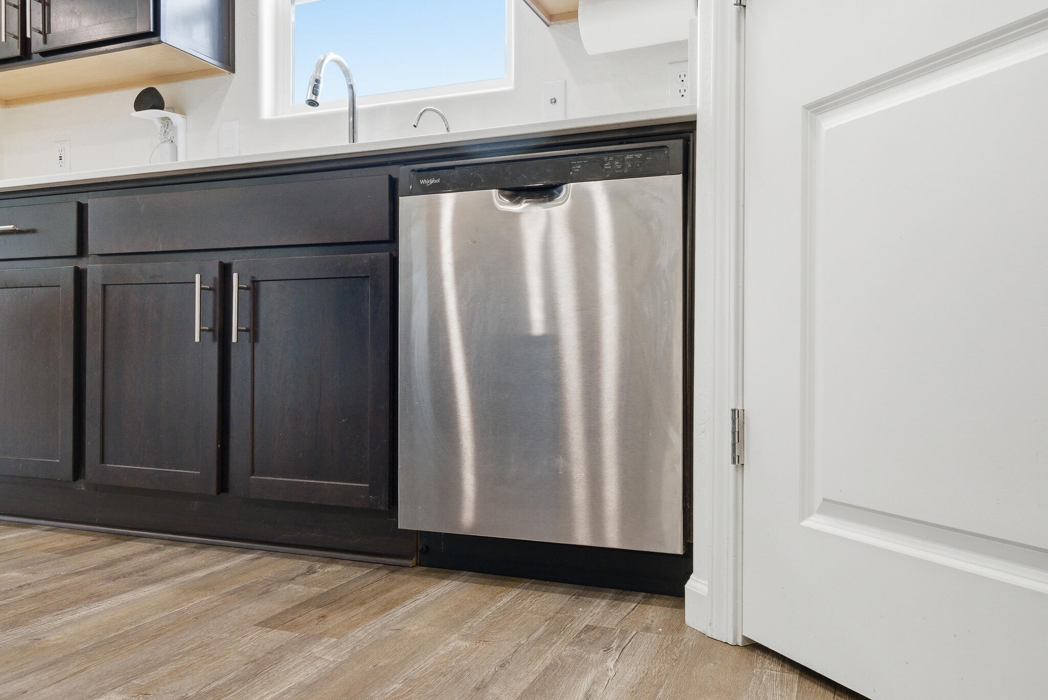 1143 E Packwood Ave, Visalia, CA 93292