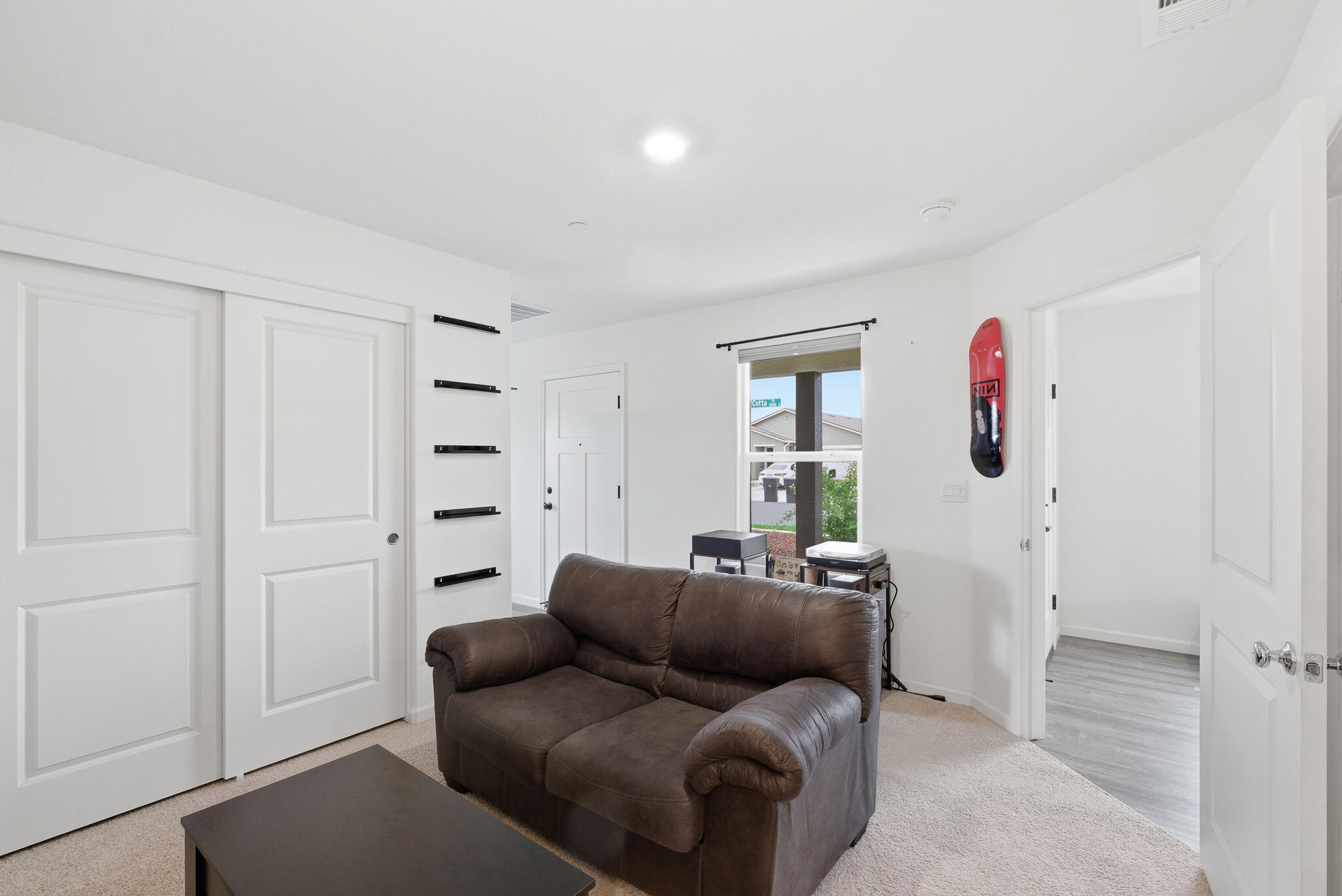 1143 E Packwood Ave, Visalia, CA 93292