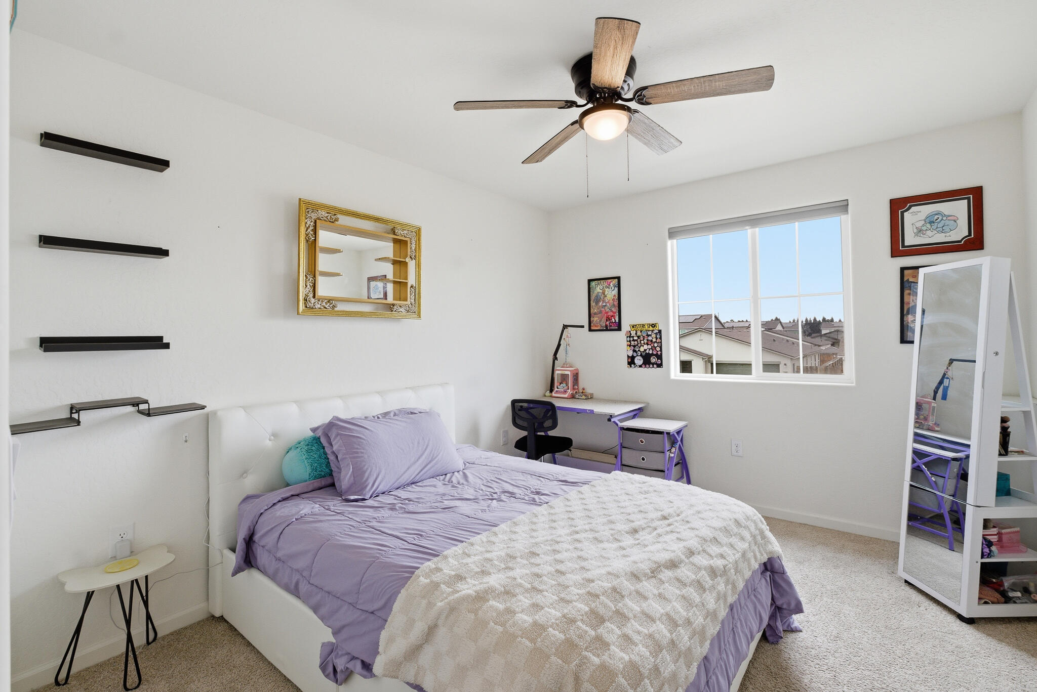 1143 E Packwood Ave, Visalia, CA 93292