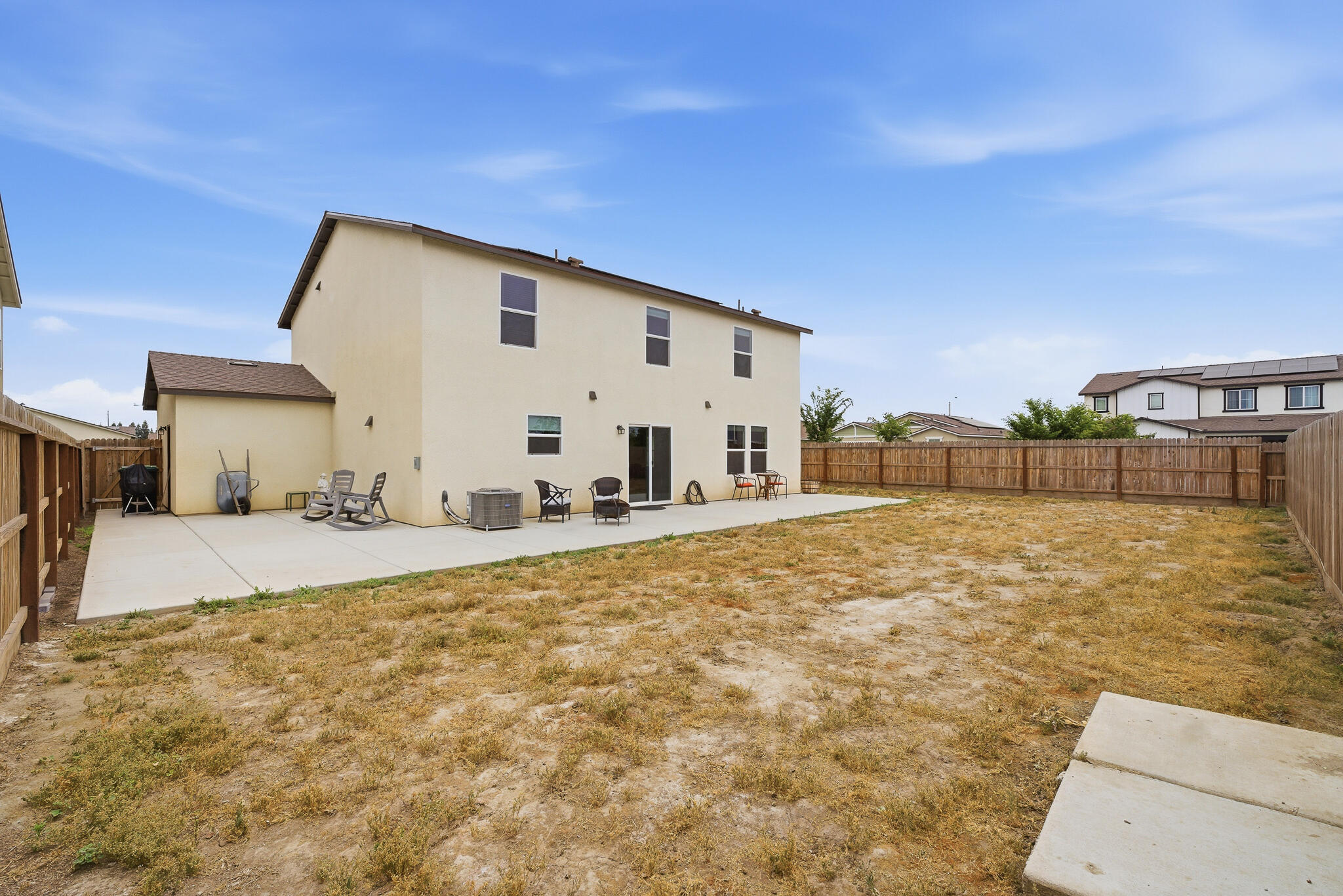 1143 E Packwood Ave, Visalia, CA 93292