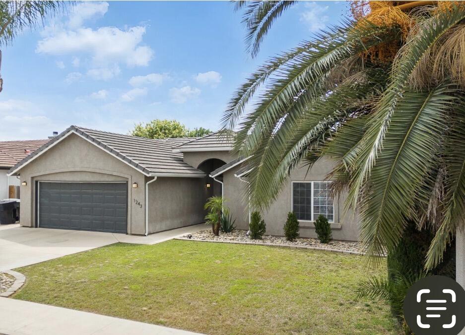 1243 N York St, Porterville, CA 93257