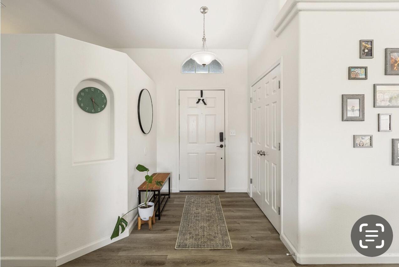 1243 N York St, Porterville, CA 93257
