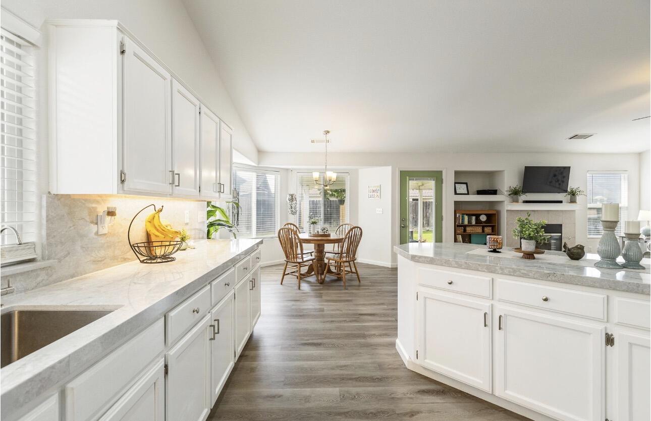 1243 N York St, Porterville, CA 93257