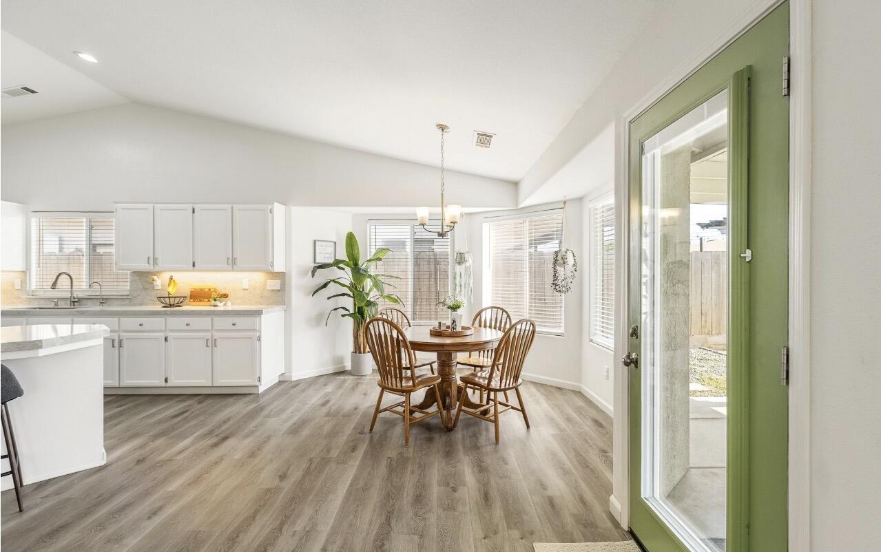 1243 N York St, Porterville, CA 93257