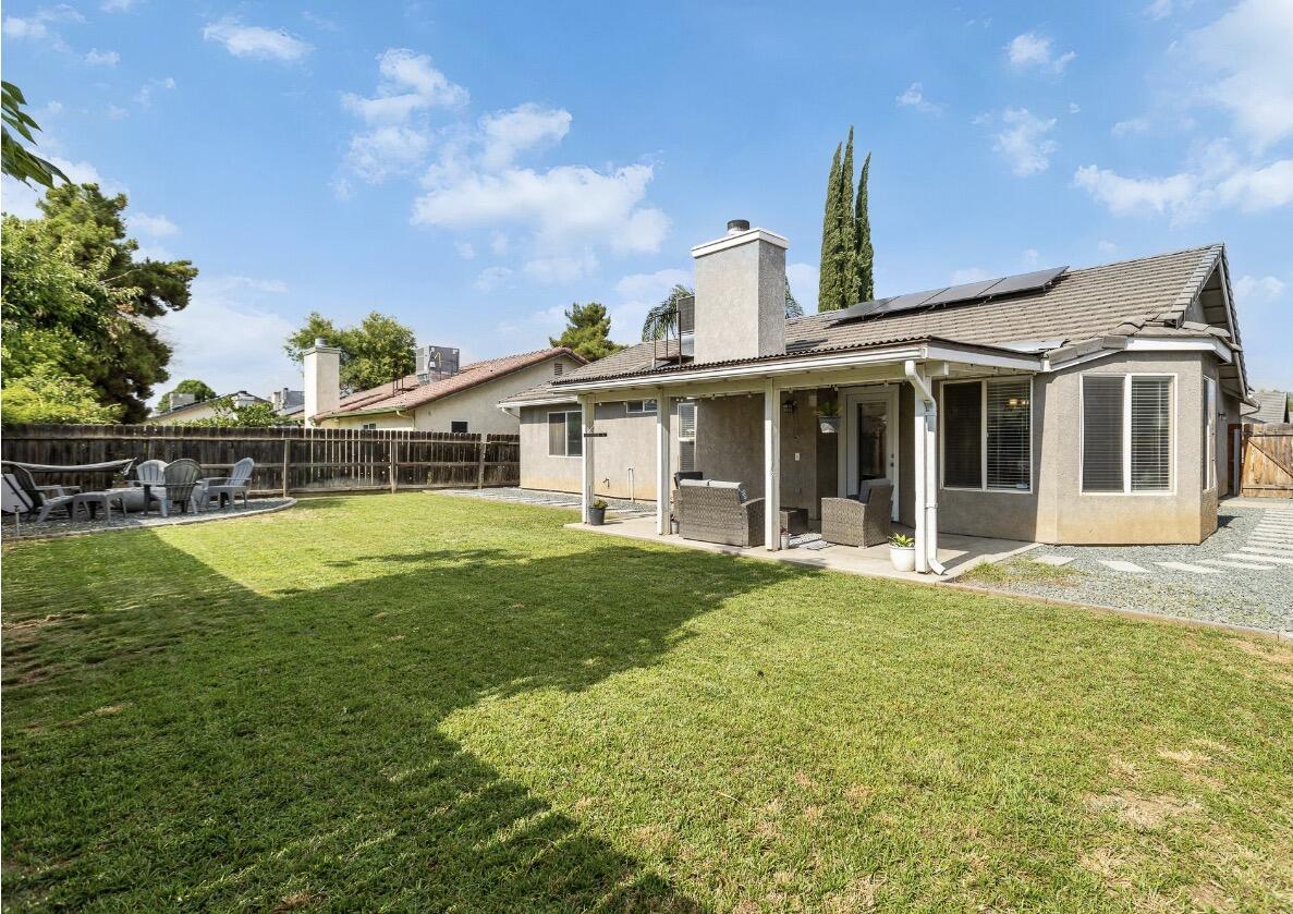 1243 N York St, Porterville, CA 93257