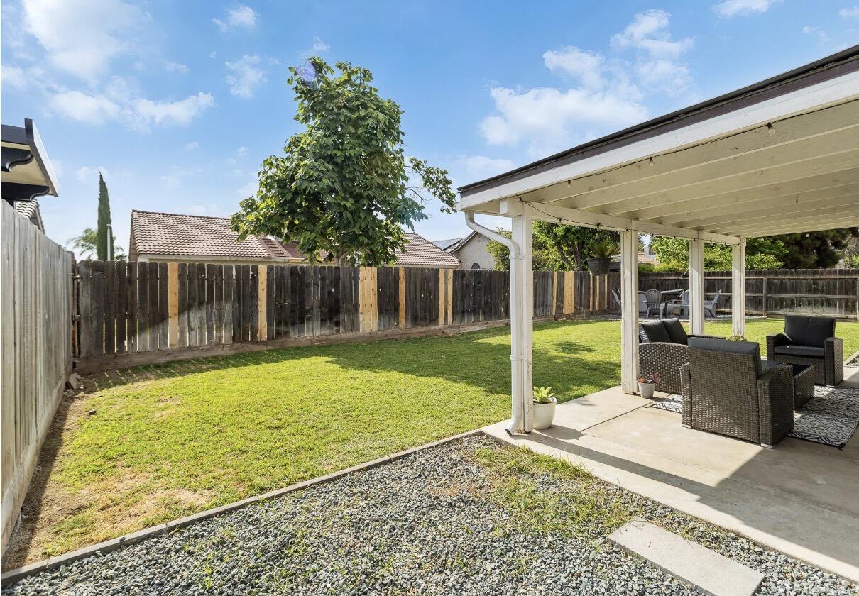 1243 N York St, Porterville, CA 93257
