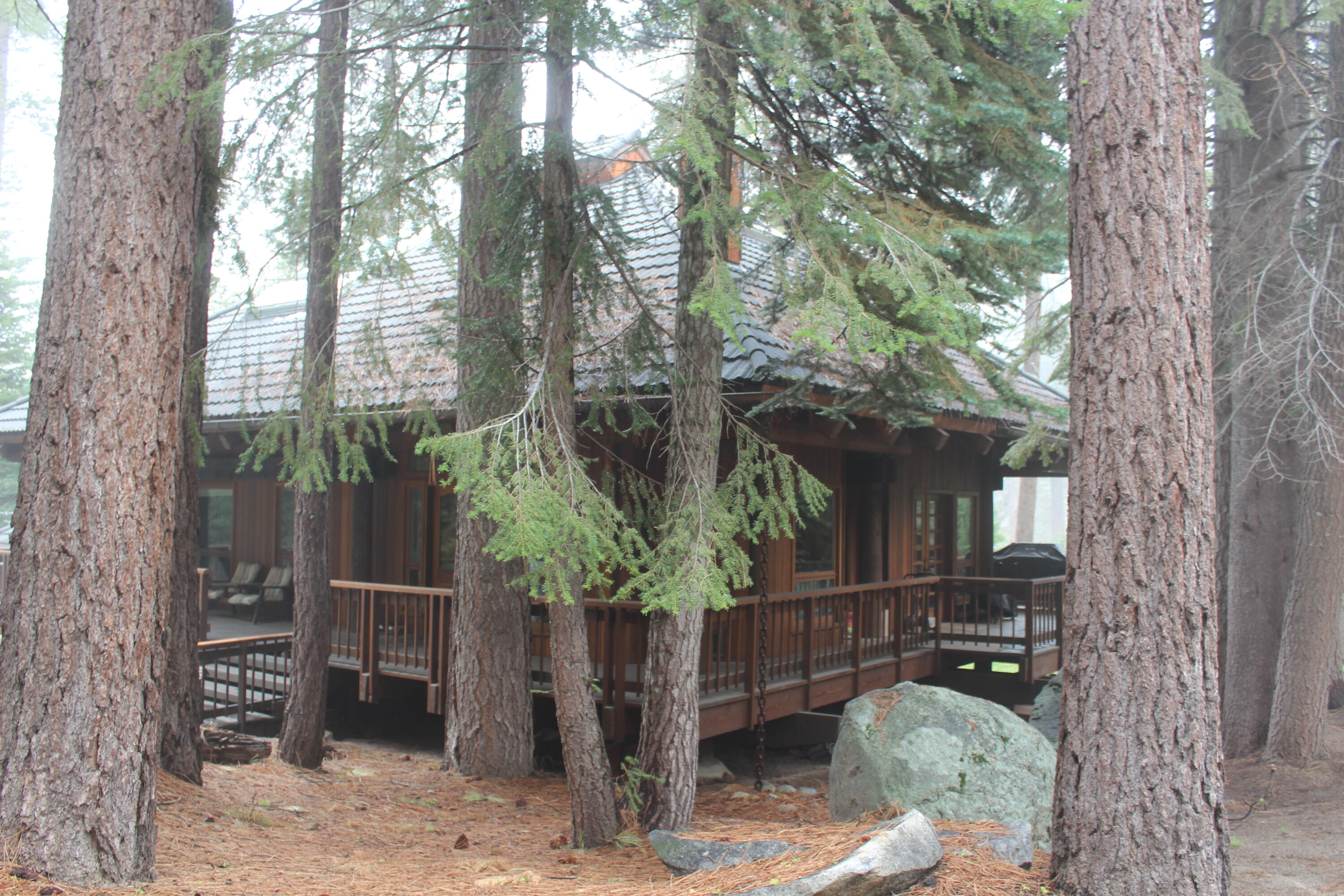 56984 Sequoia Dr, Springville, CA 93265