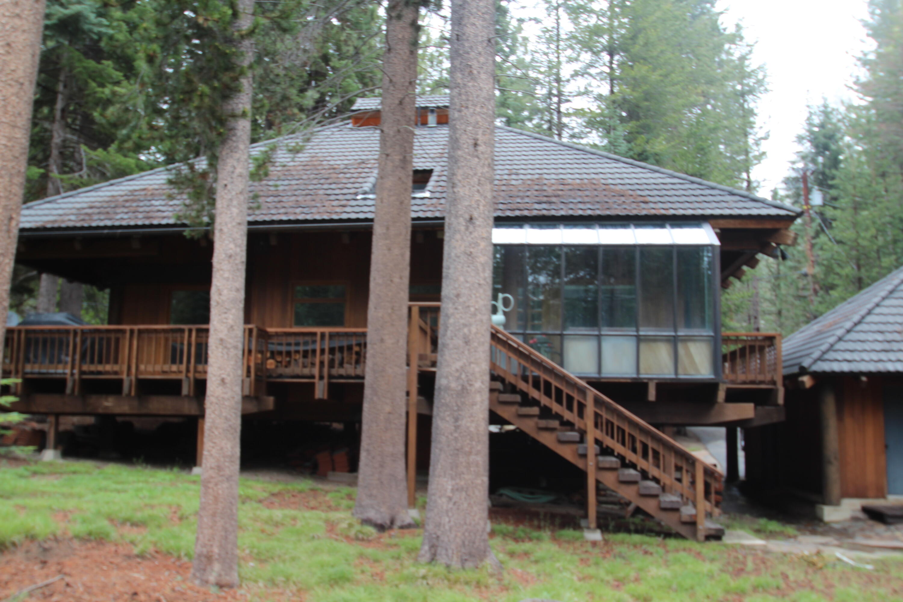 56984 Sequoia Dr, Springville, CA 93265