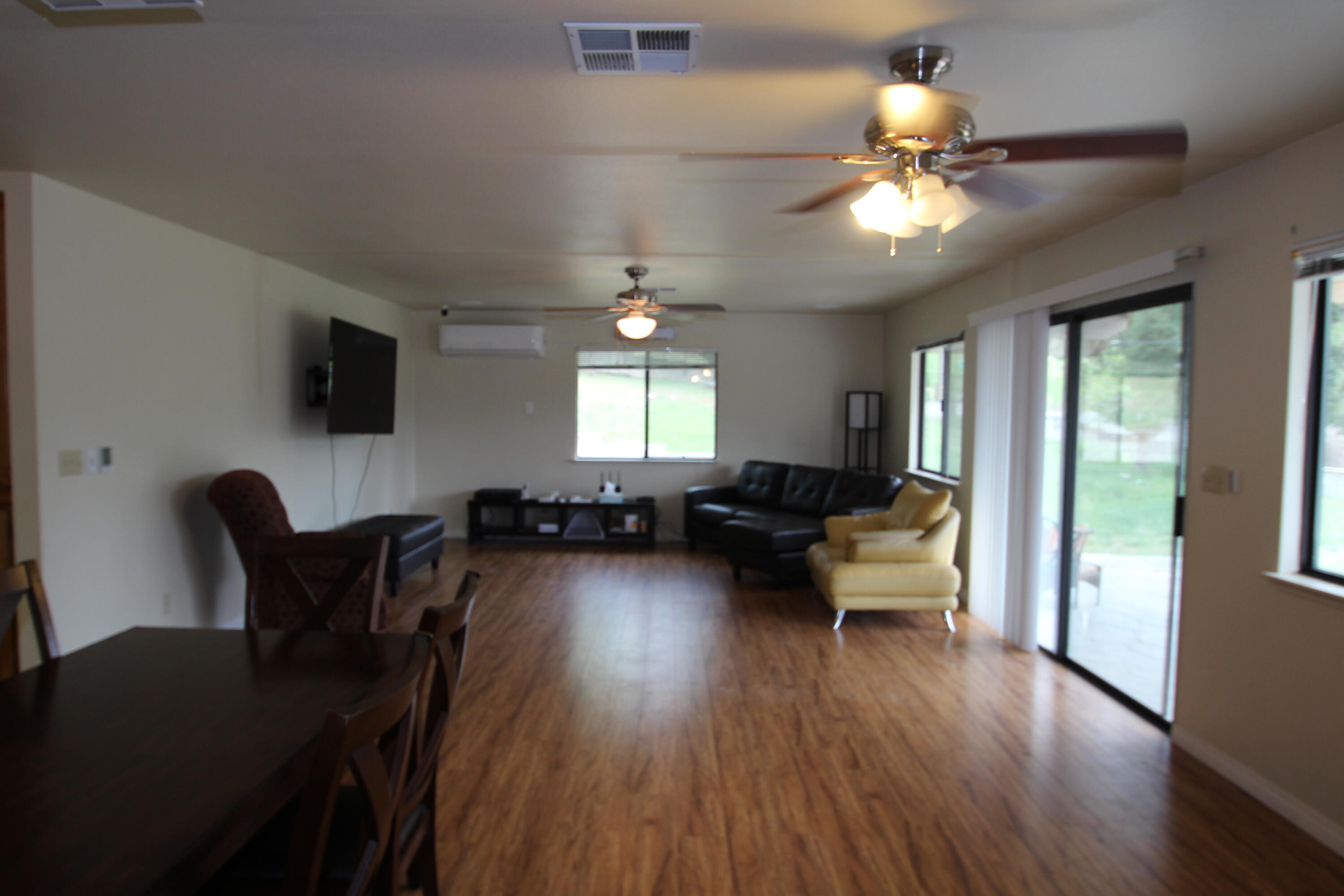 265 Pierpoint Dr, Springville, CA 93265