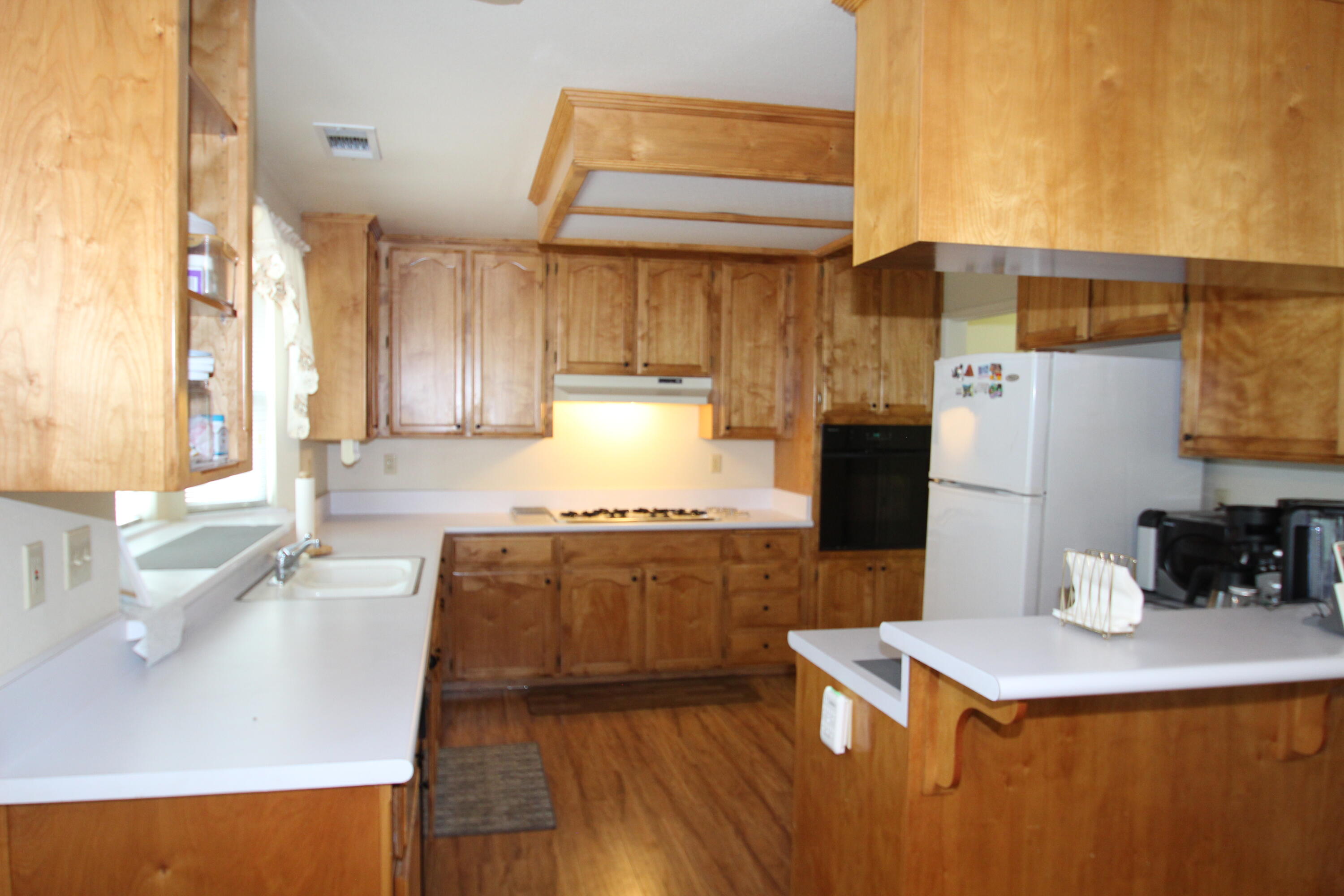 265 Pierpoint Dr, Springville, CA 93265
