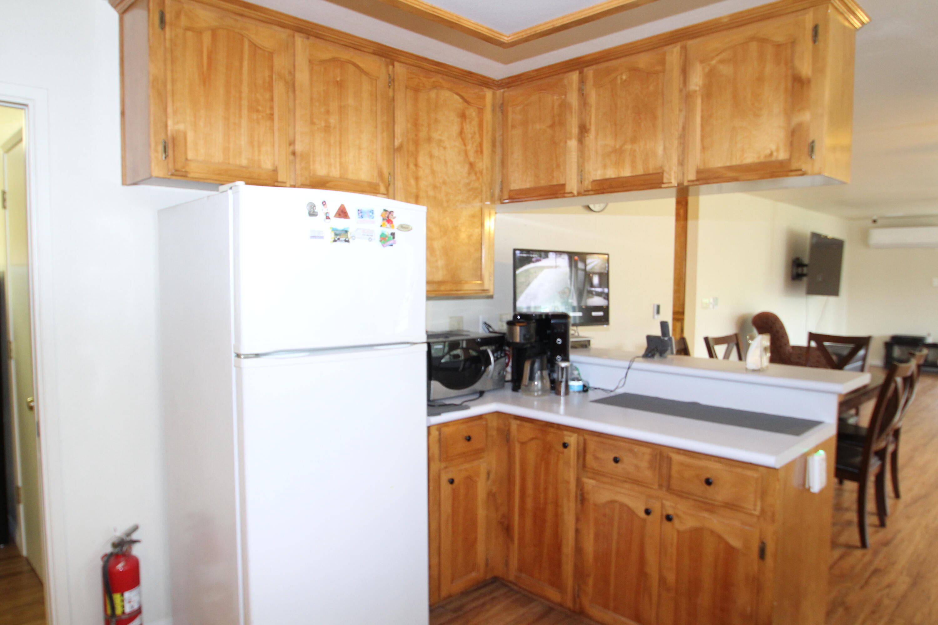 265 Pierpoint Dr, Springville, CA 93265