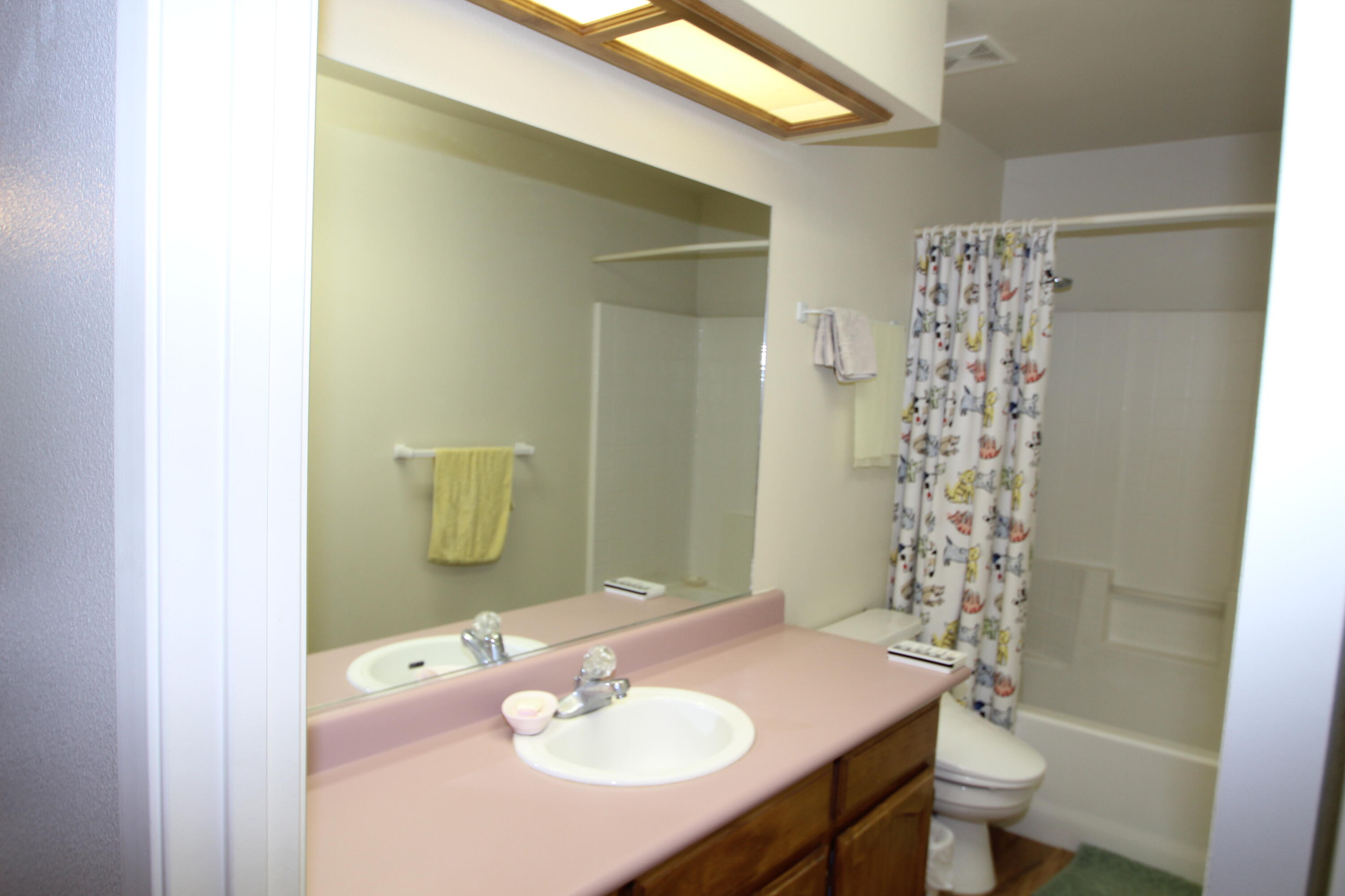 265 Pierpoint Dr, Springville, CA 93265