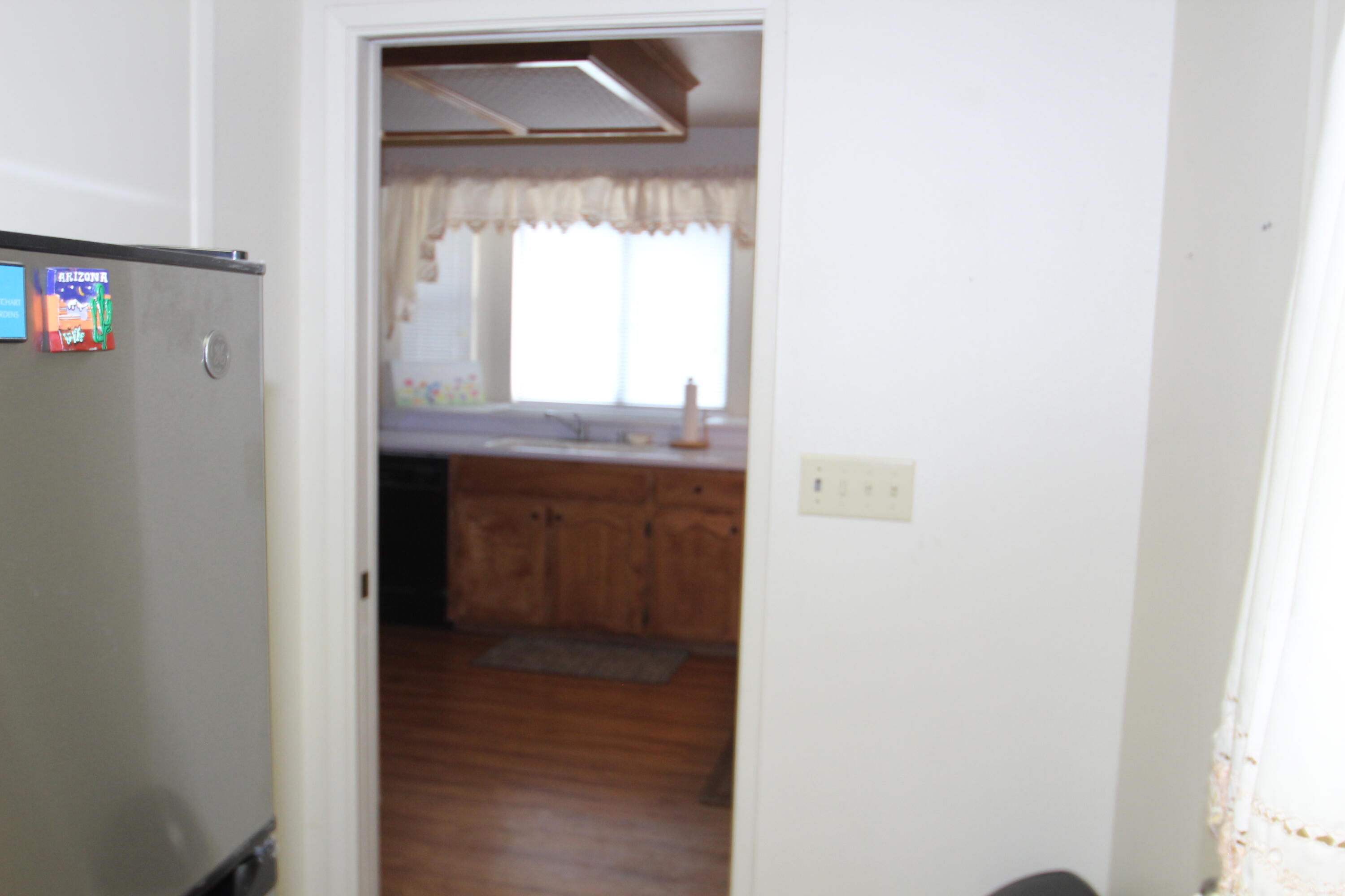265 Pierpoint Dr, Springville, CA 93265