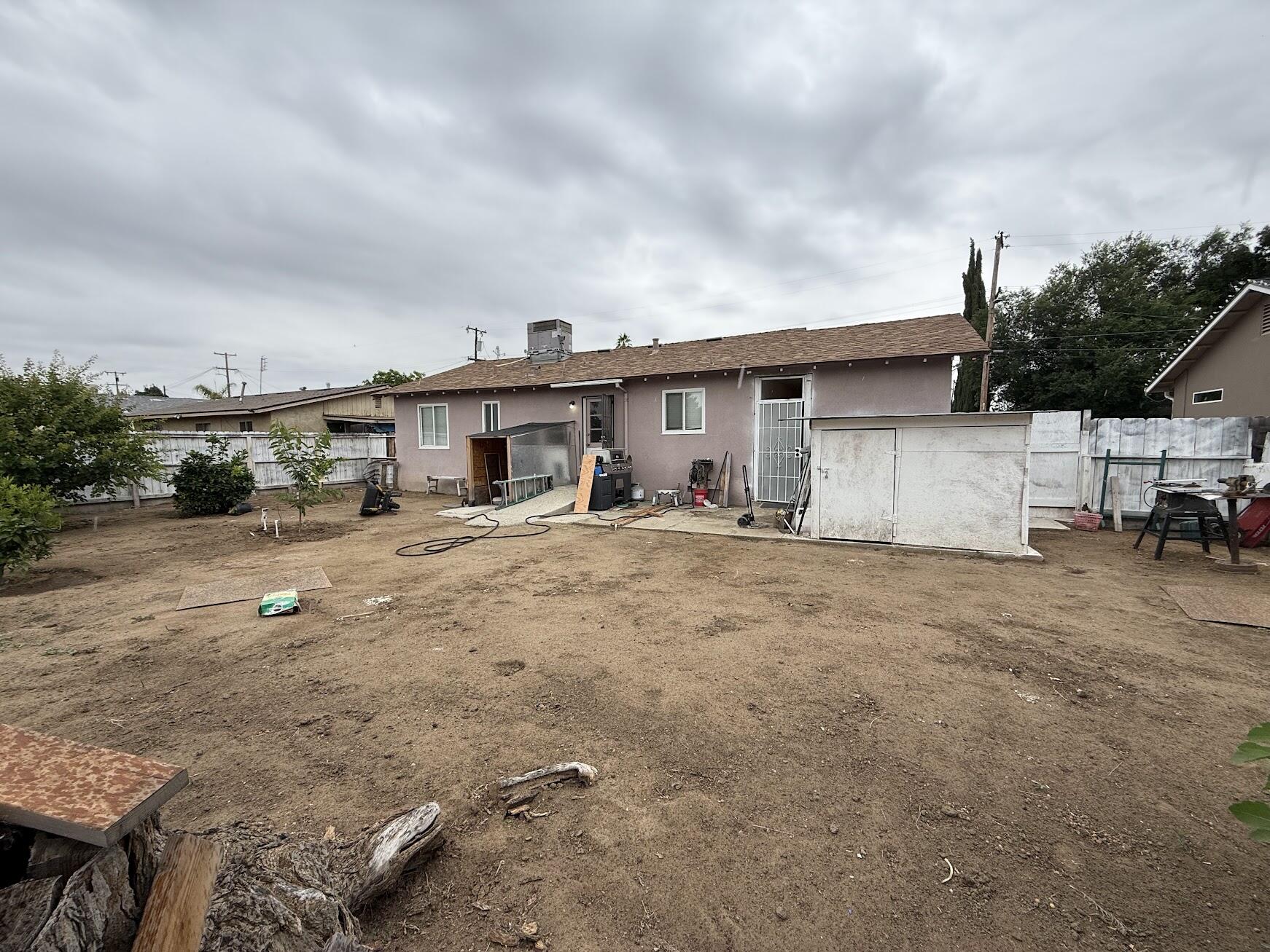 761 S Short Ave, Dinuba, CA 93618