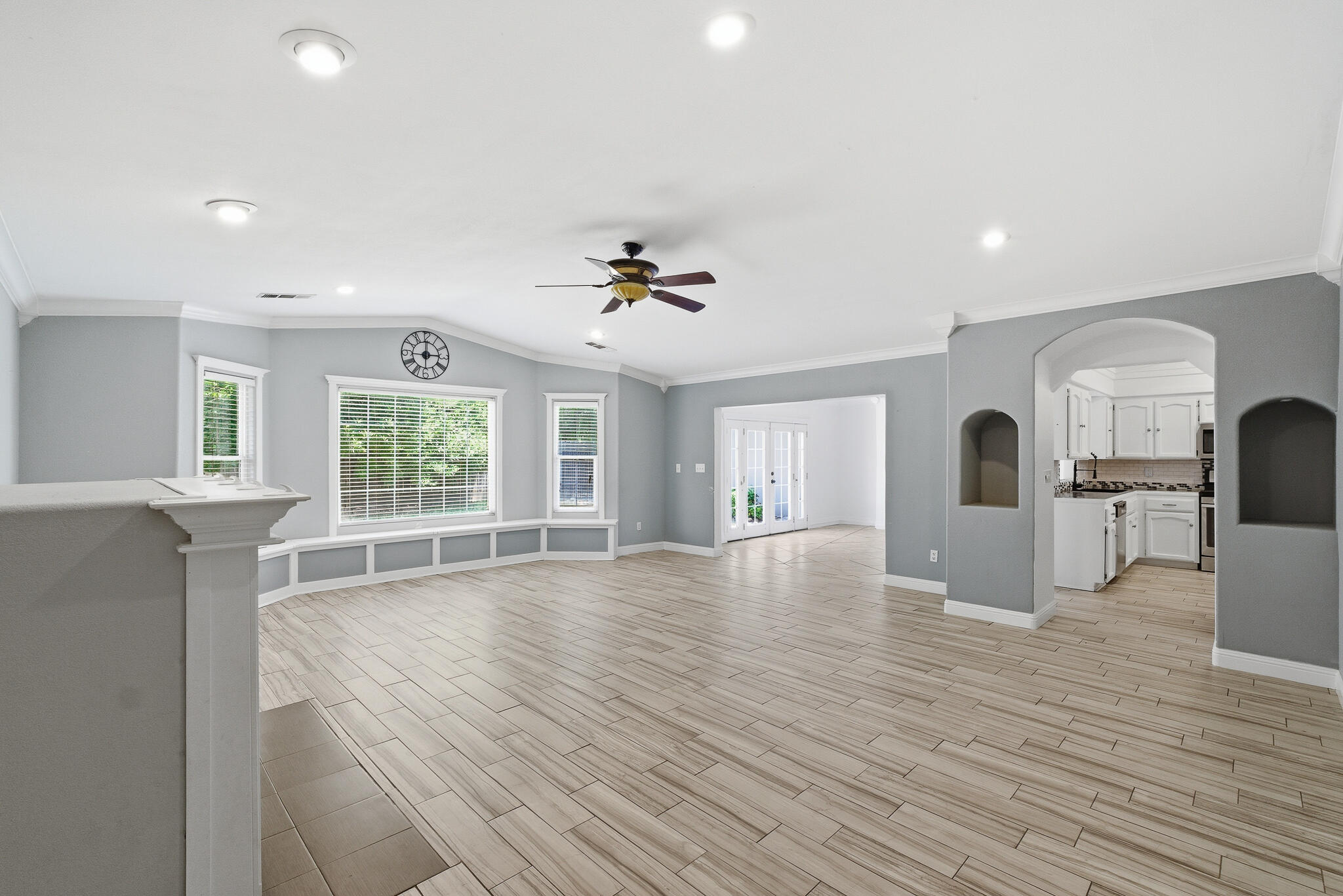 618 Birdsong Ct, Exeter, CA 93221