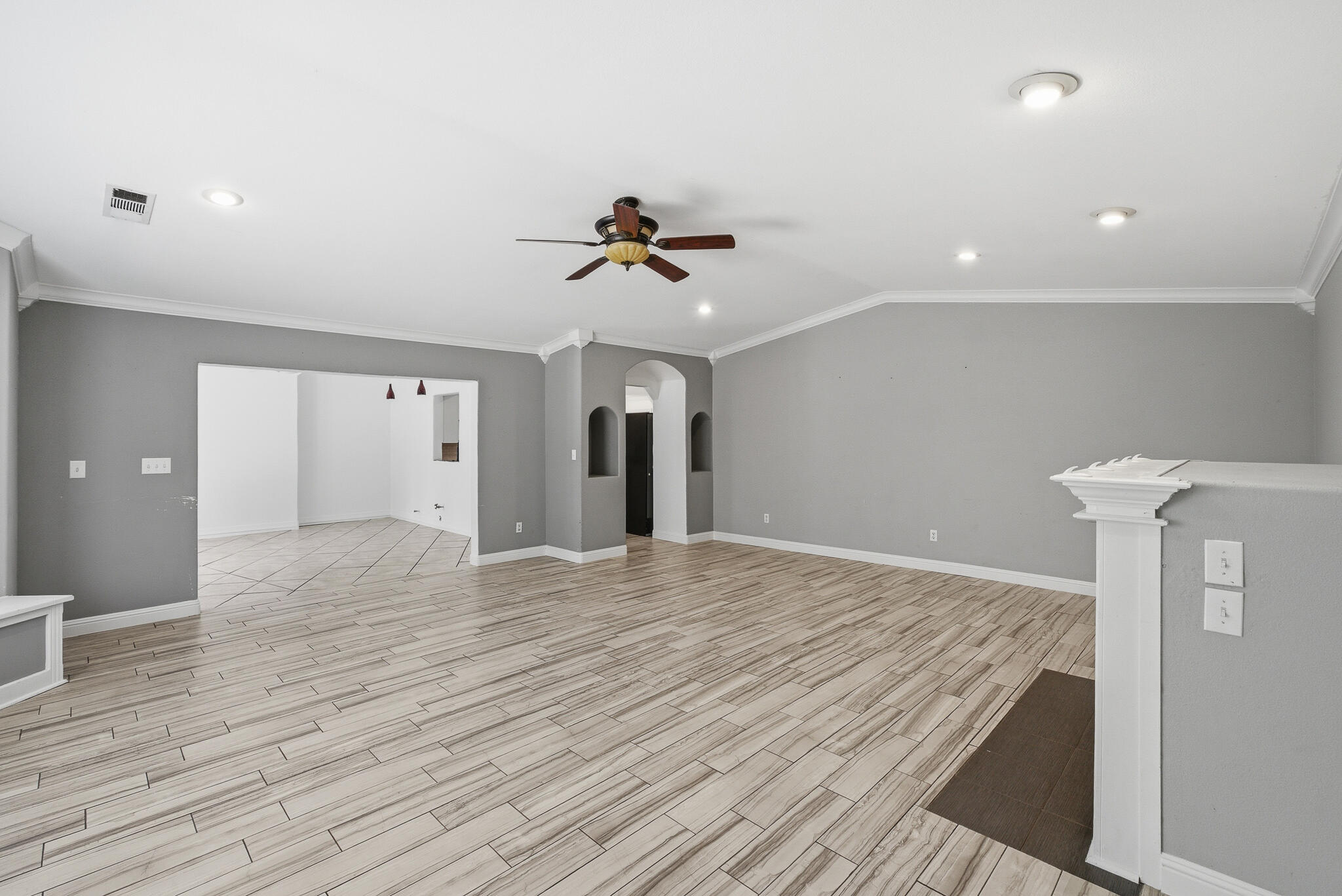 618 Birdsong Ct, Exeter, CA 93221