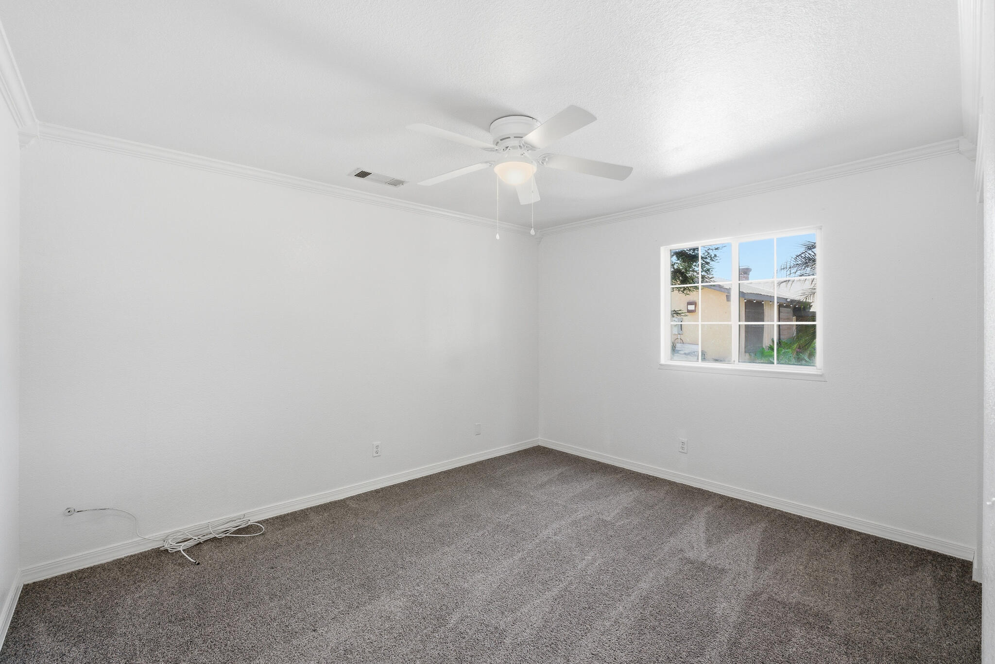 618 Birdsong Ct, Exeter, CA 93221