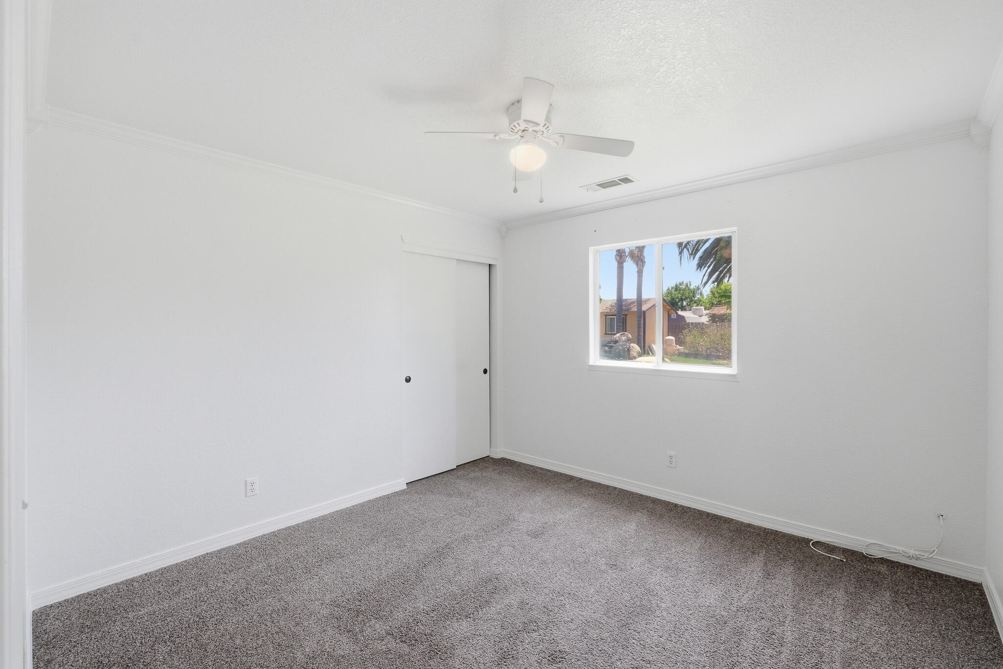 618 Birdsong Ct, Exeter, CA 93221
