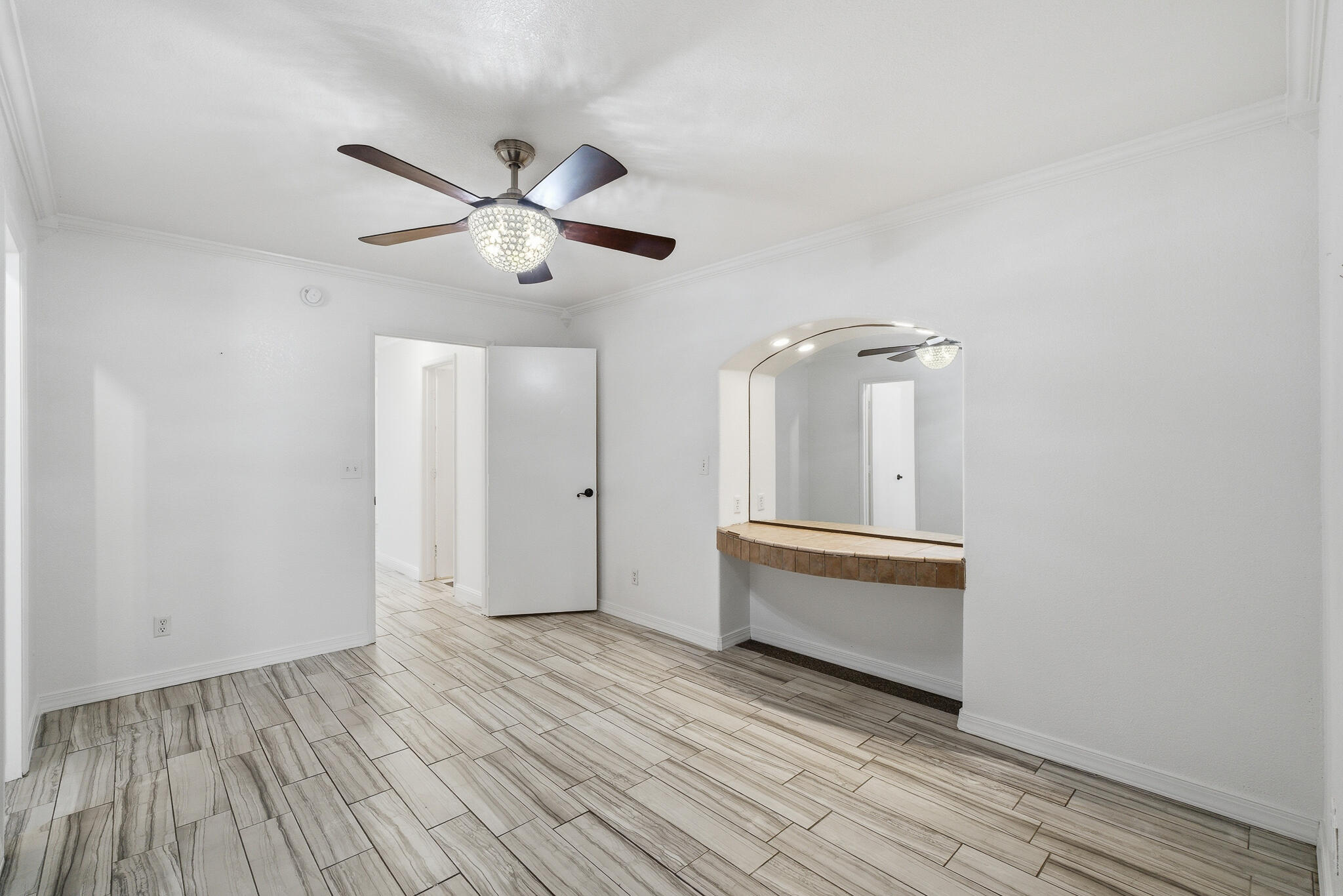 618 Birdsong Ct, Exeter, CA 93221