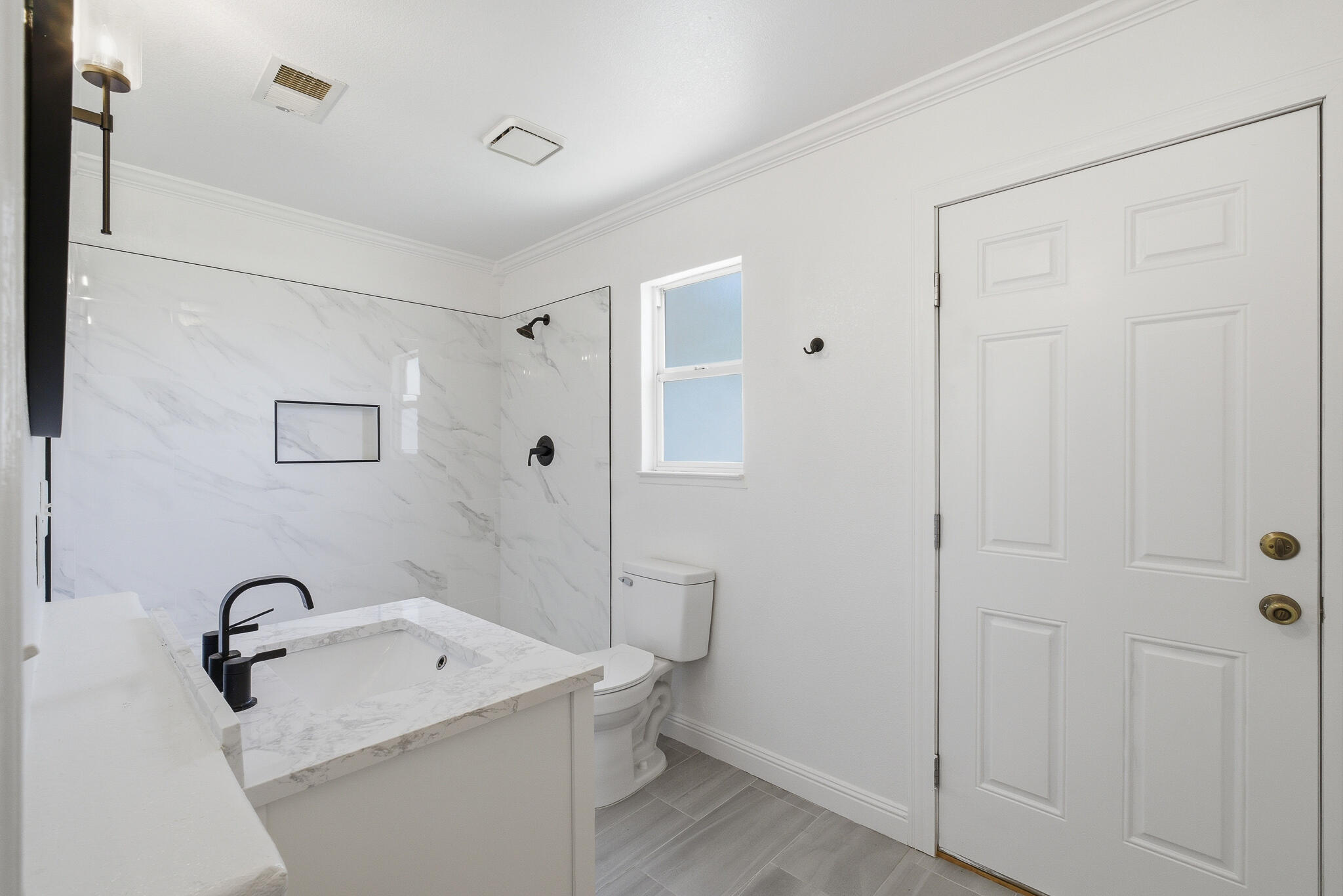 618 Birdsong Ct, Exeter, CA 93221