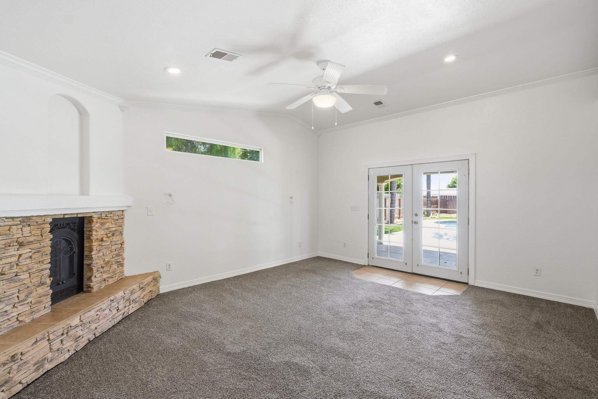 618 Birdsong Ct, Exeter, CA 93221