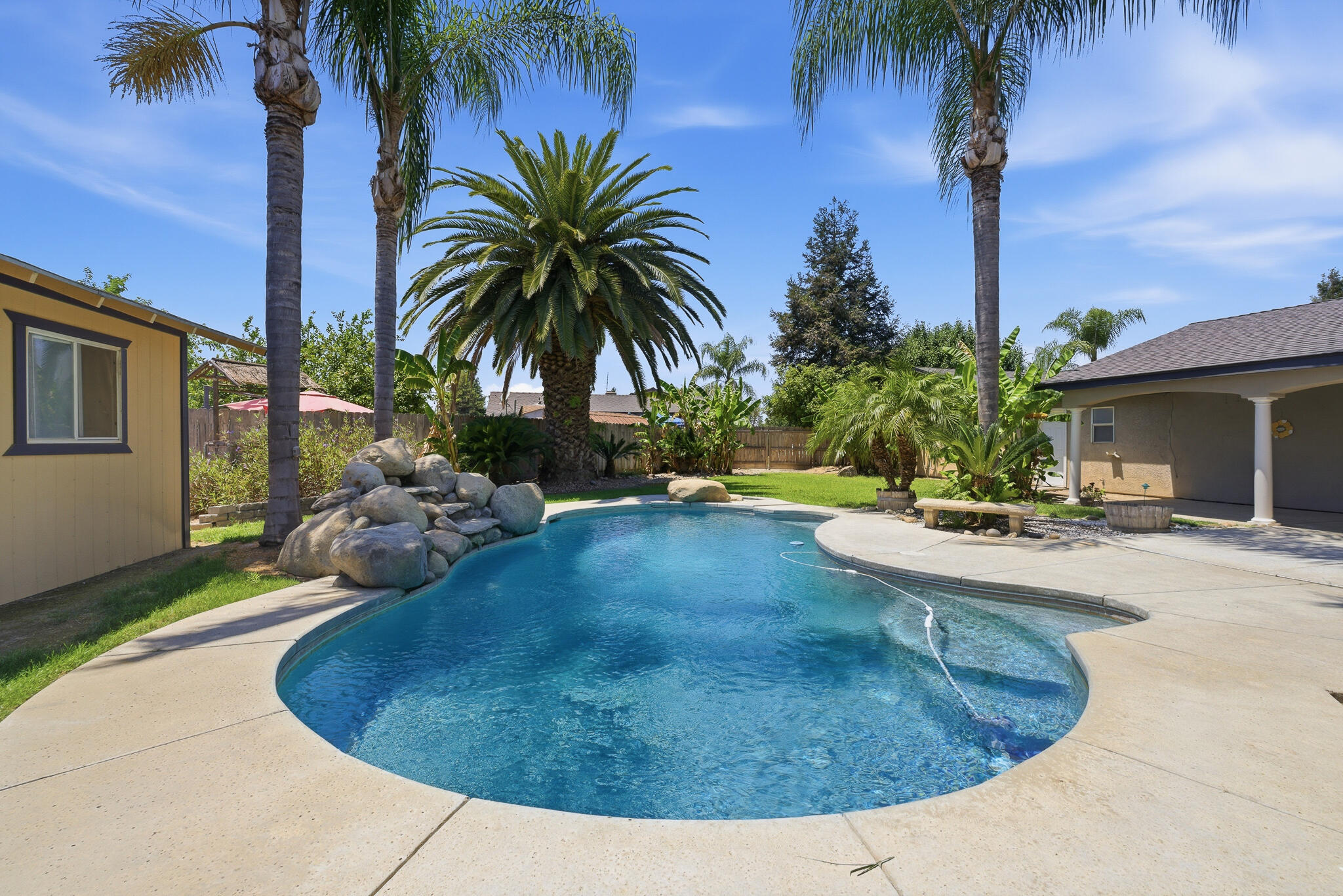 618 Birdsong Ct, Exeter, CA 93221