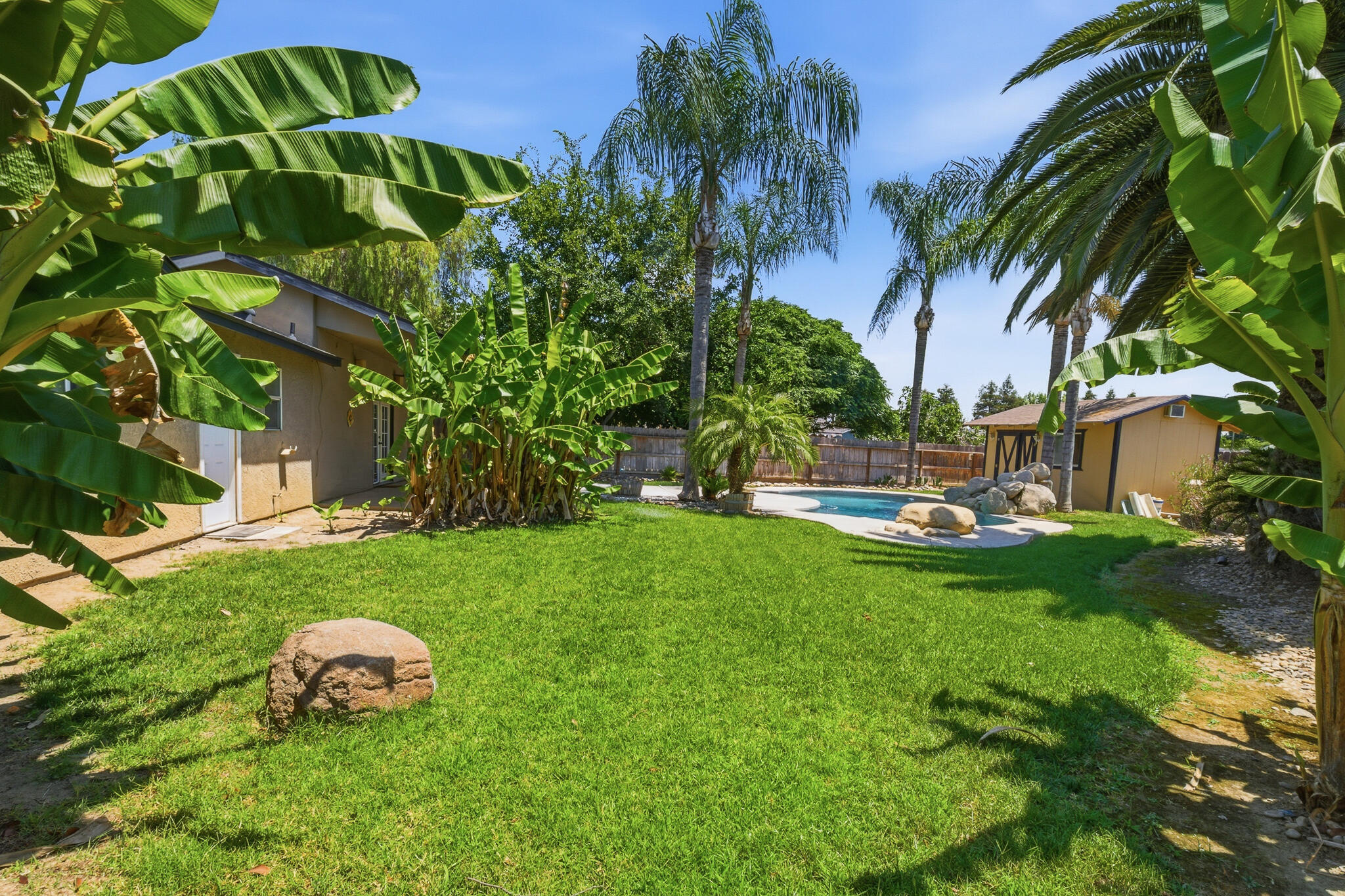 618 Birdsong Ct, Exeter, CA 93221