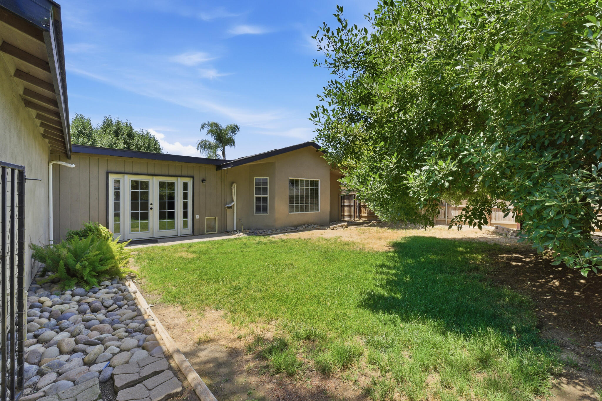 618 Birdsong Ct, Exeter, CA 93221