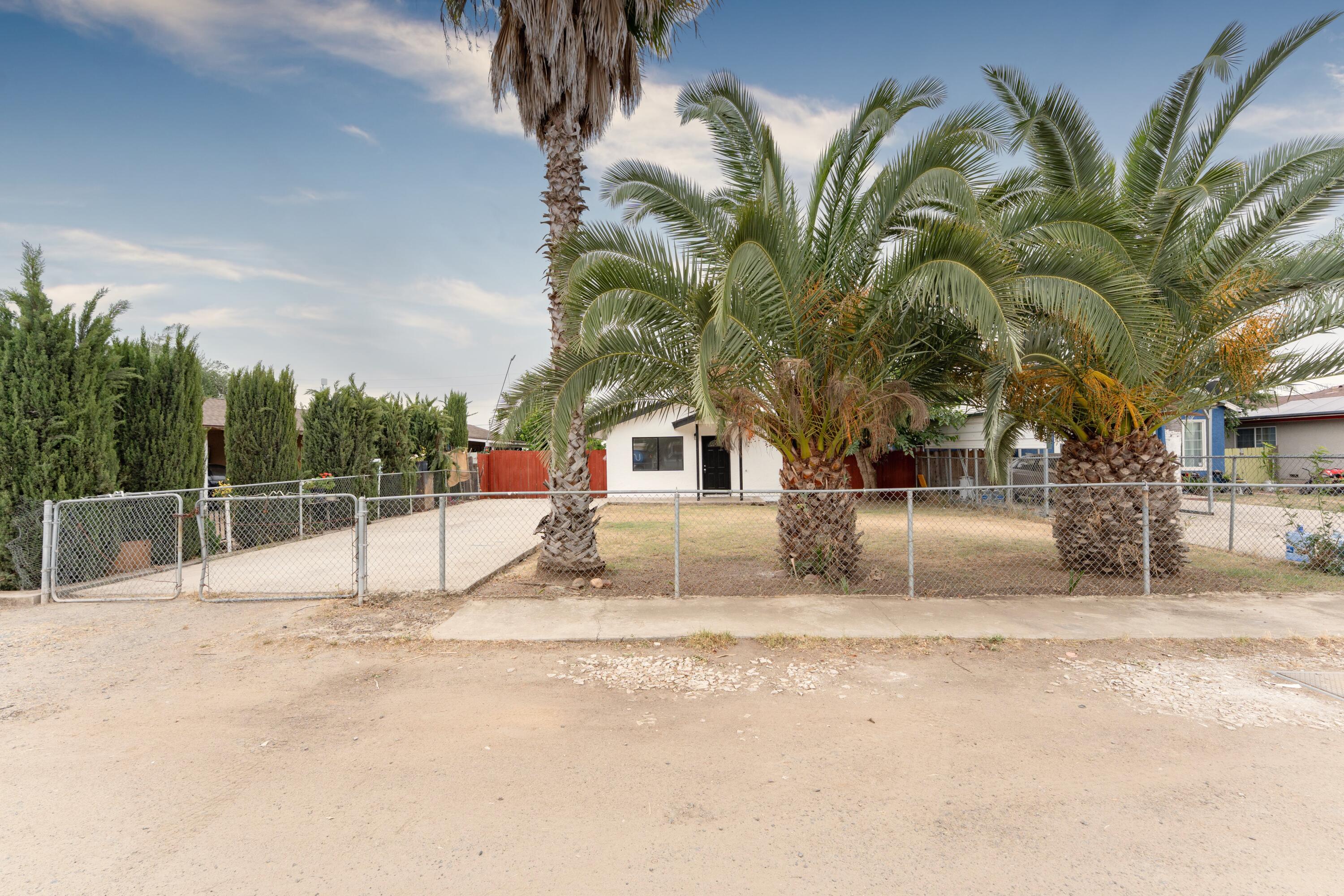 15367 Ave 381, Visalia, CA 93292